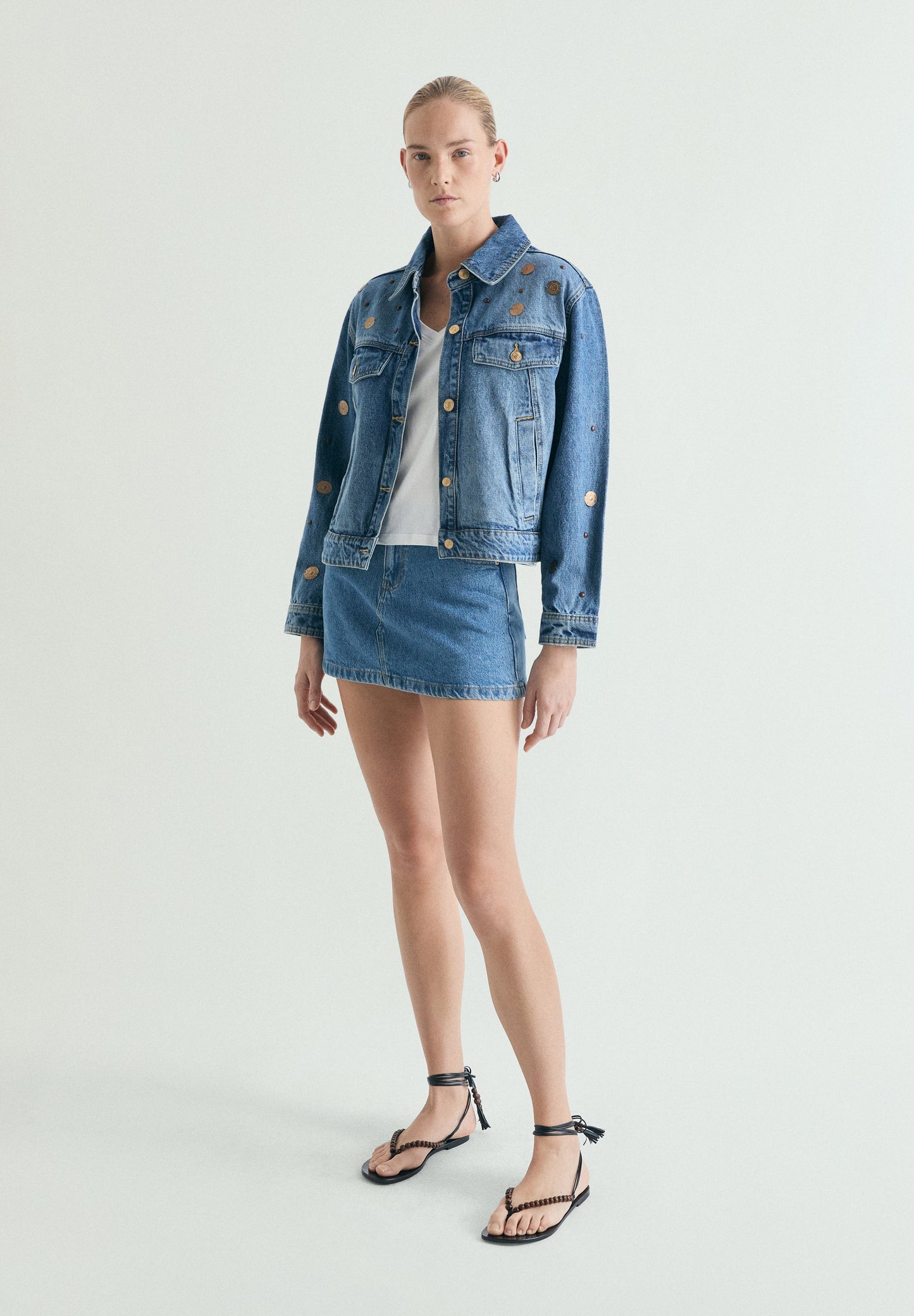 CARDIGAM JEANS COM TACHAS