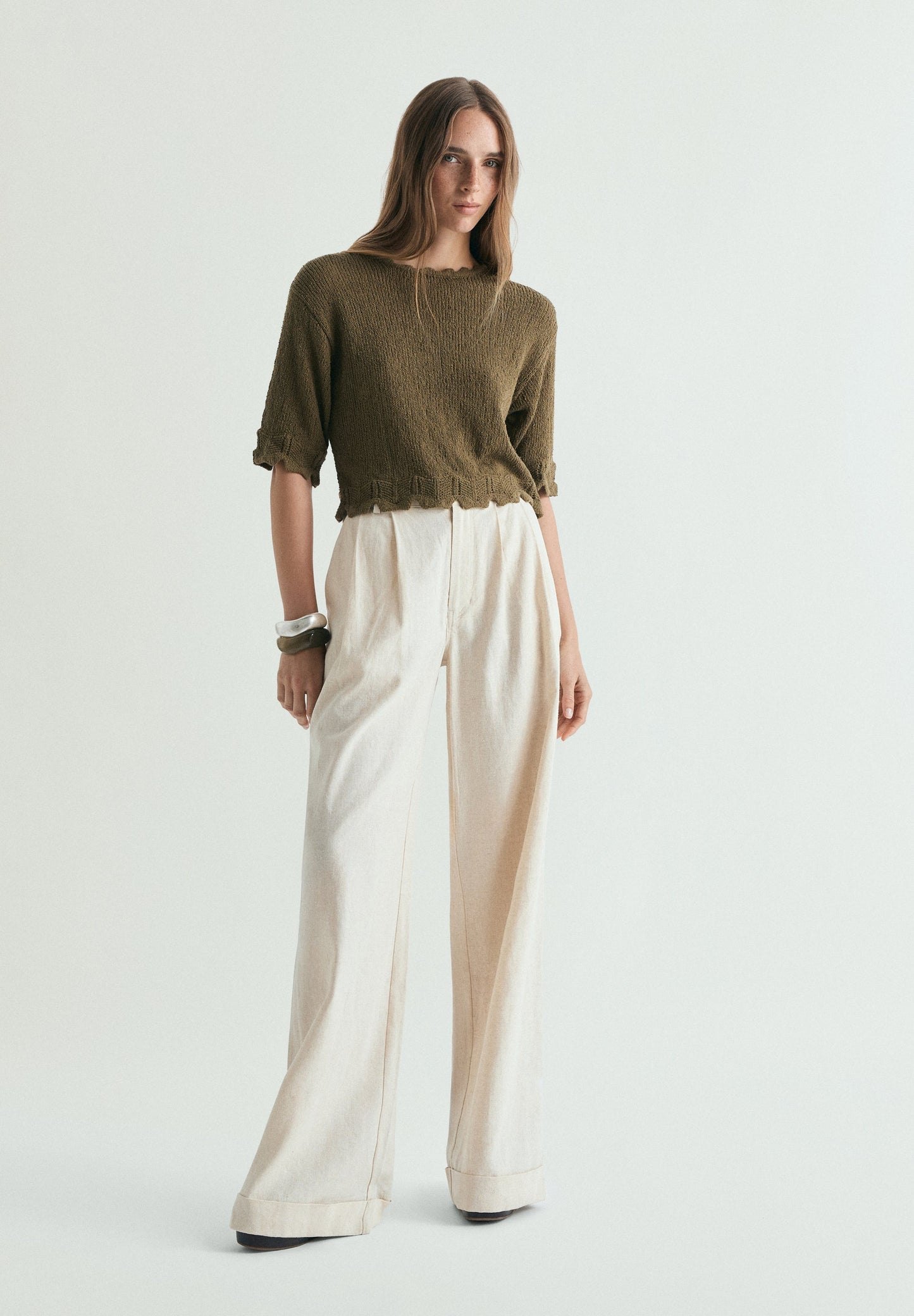 SWEATER DE MANGA CURTA CROPPED