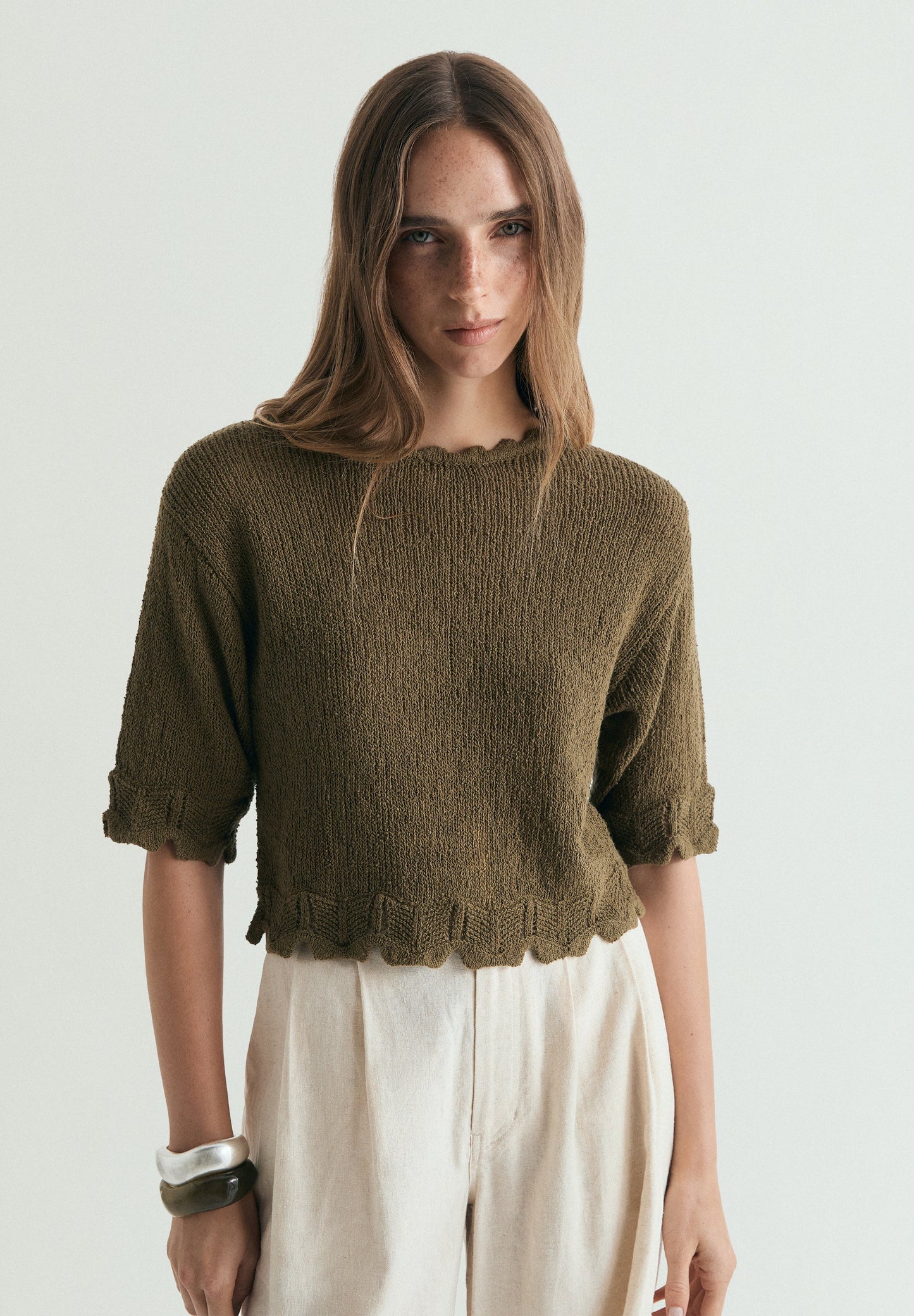 SWEATER DE MANGA CURTA CROPPED