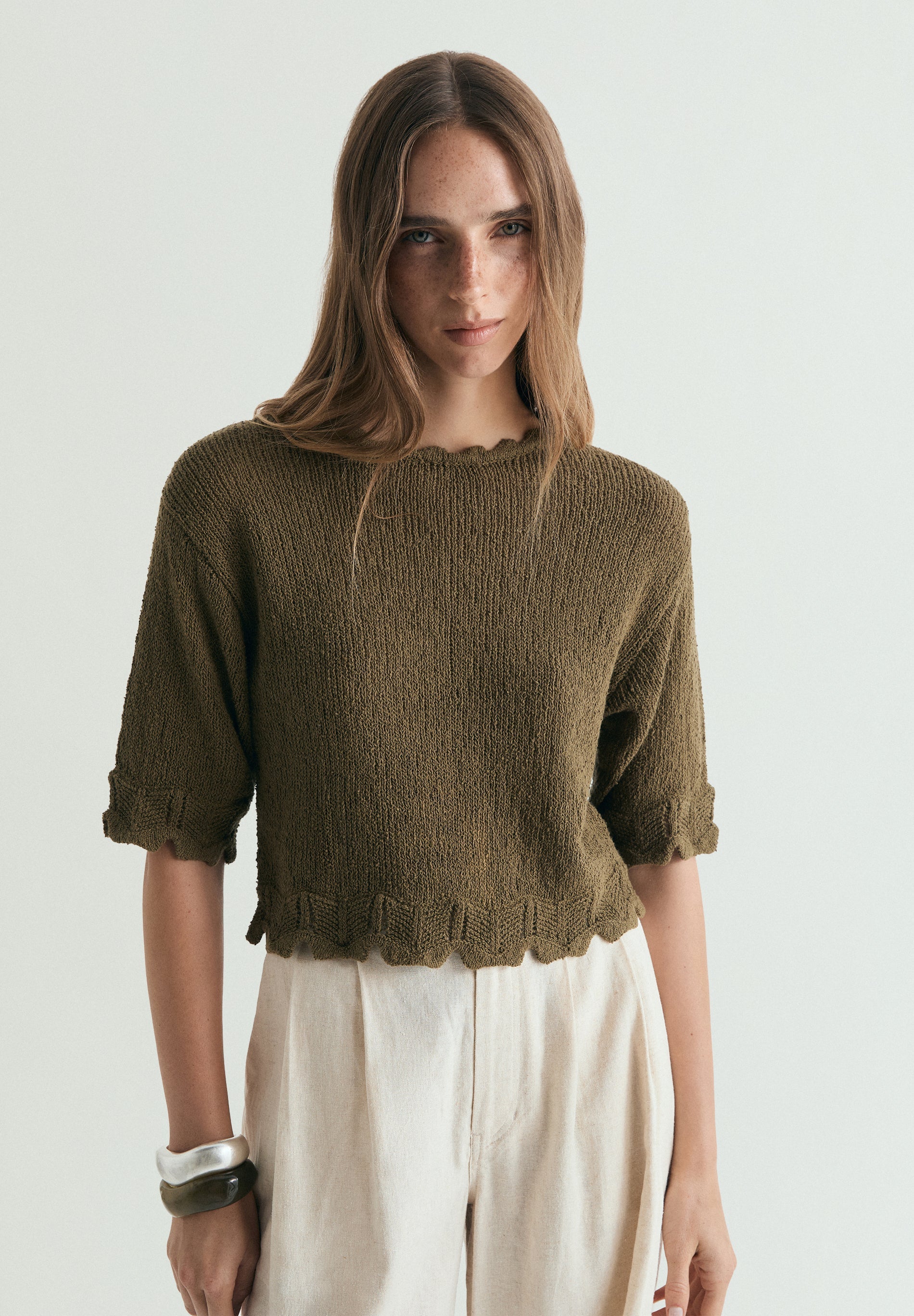 SWEATER DE MANGA CURTA CROPPED