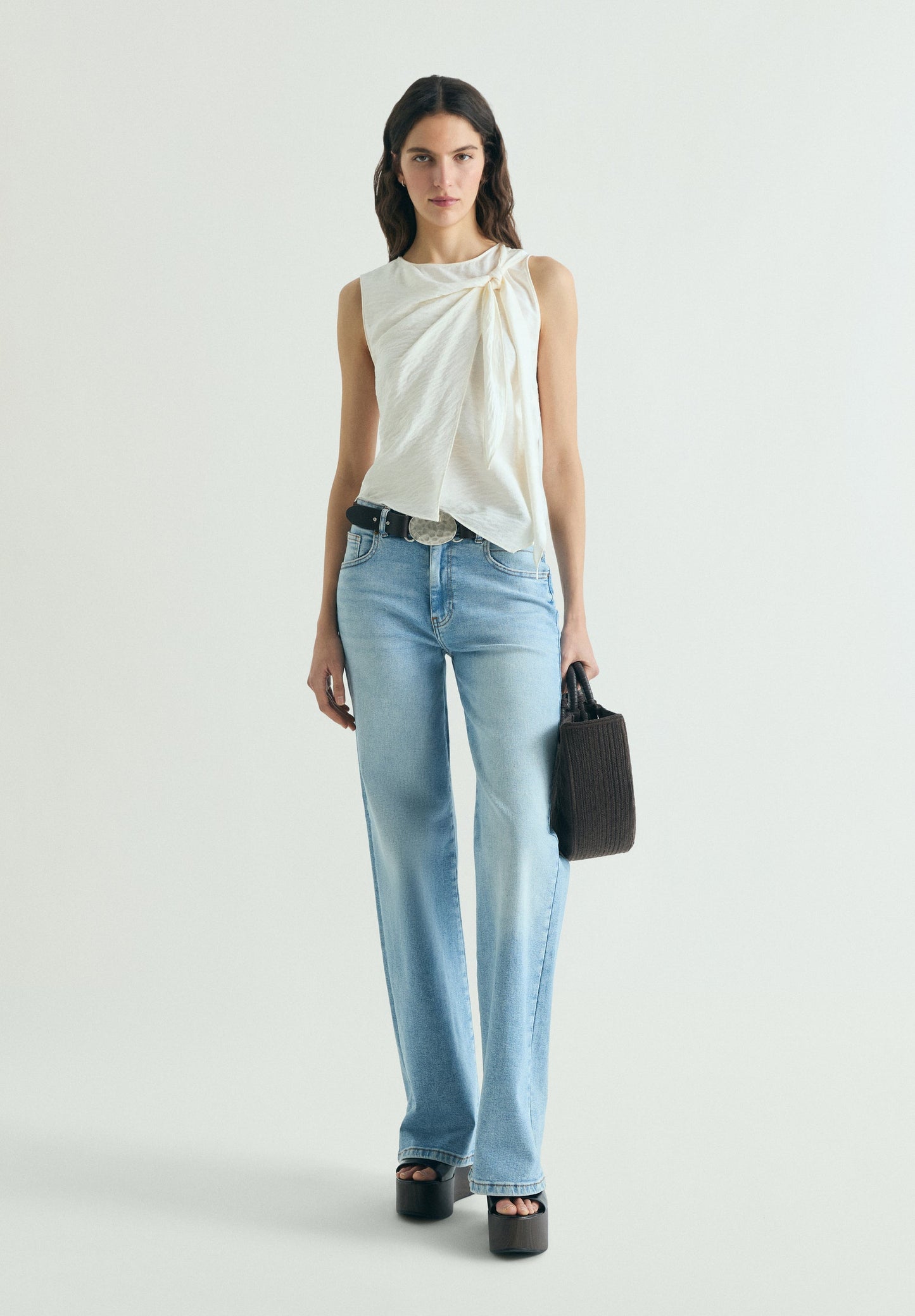 TOP ASSIMÉTRICO COM NÓ