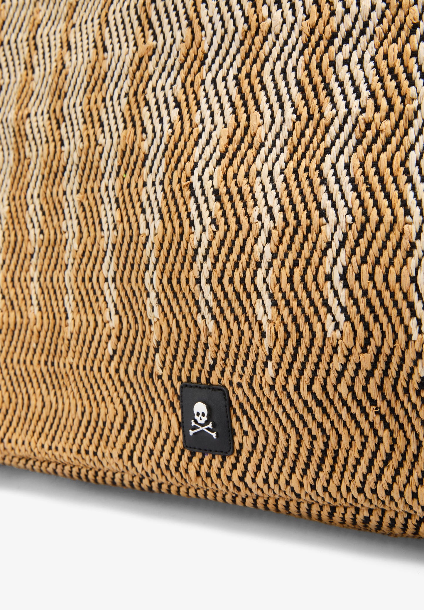 BOLSA TOTE EM FIBRA NATURAL COM FRANJAS