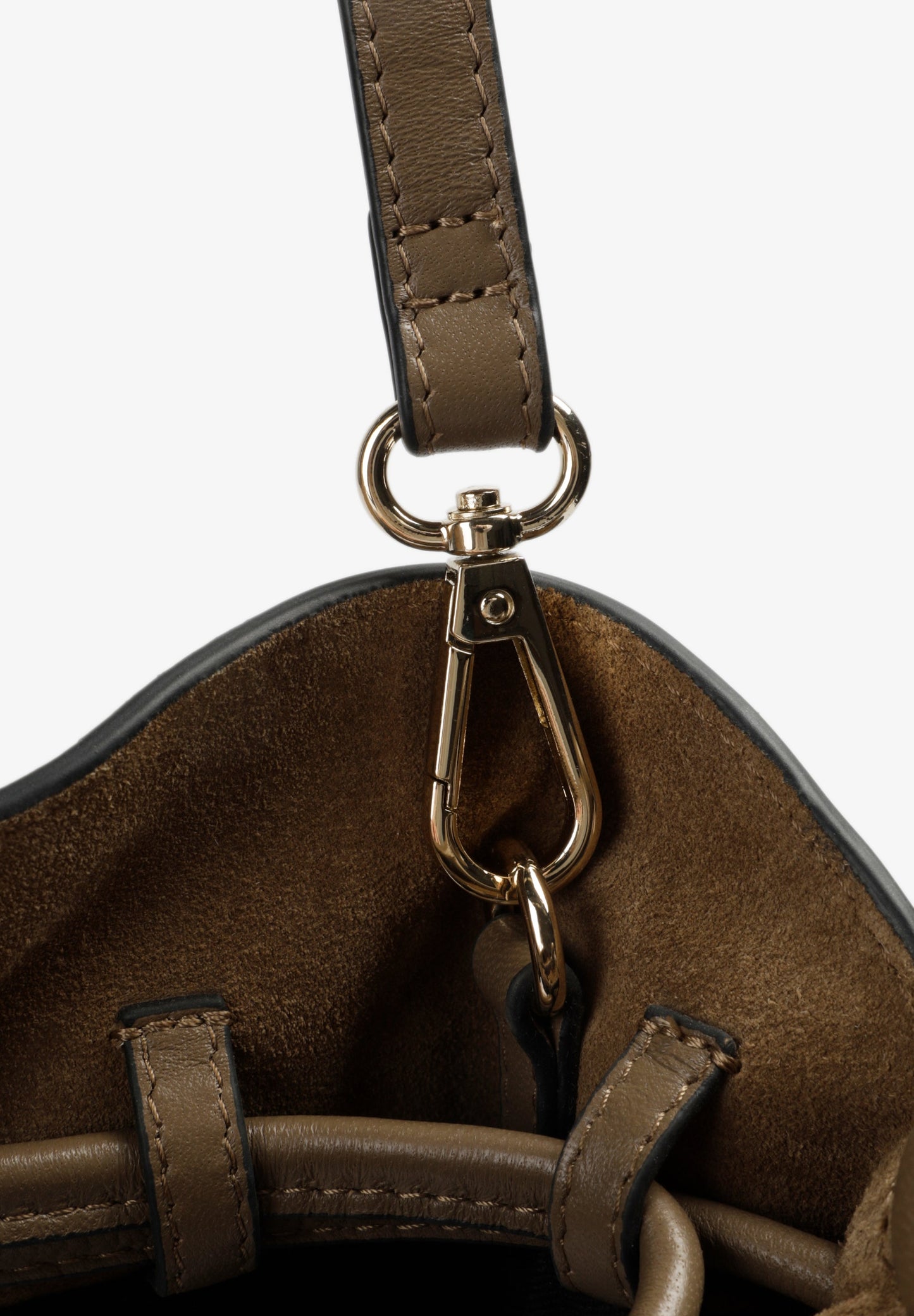 BOLSA BUCKET BAG EM PELE
