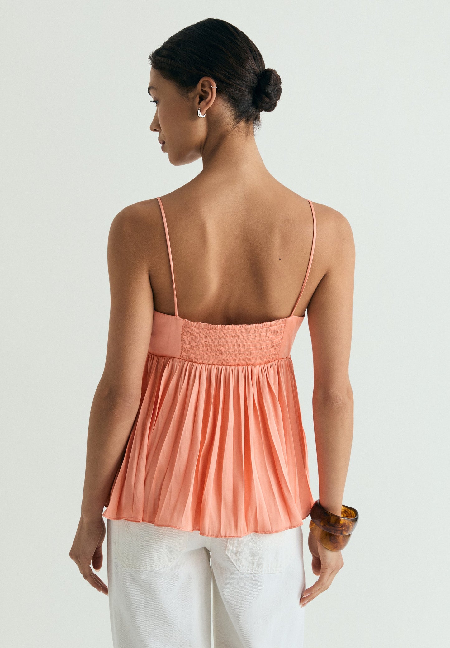 TOP COM PORMENOR FLORAL