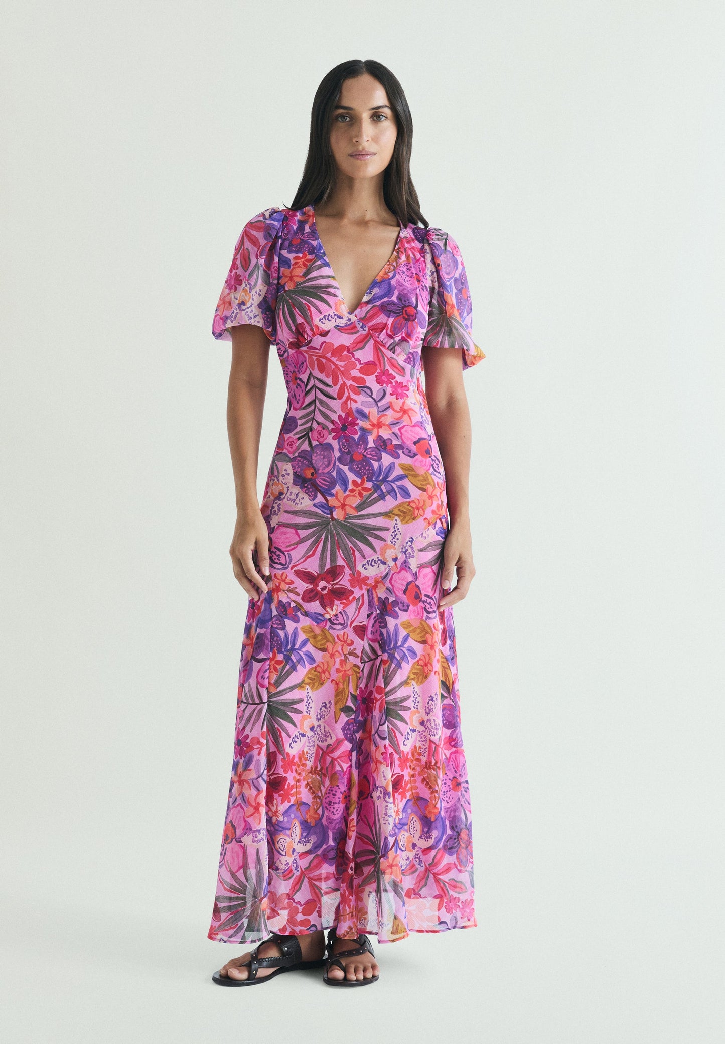 VESTIDO MAXI COM PADRÃO FLORAL