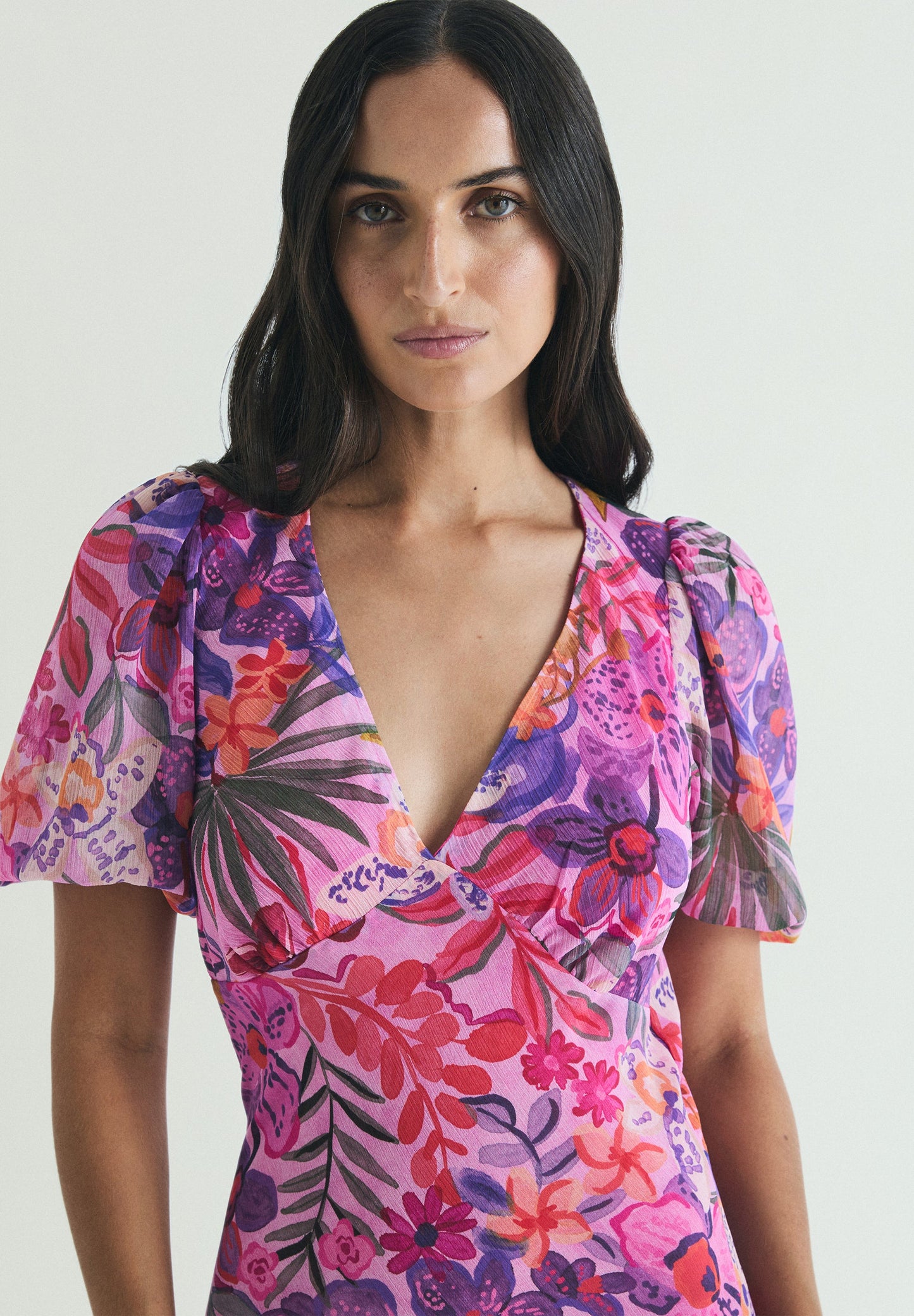 VESTIDO MAXI COM PADRÃO FLORAL