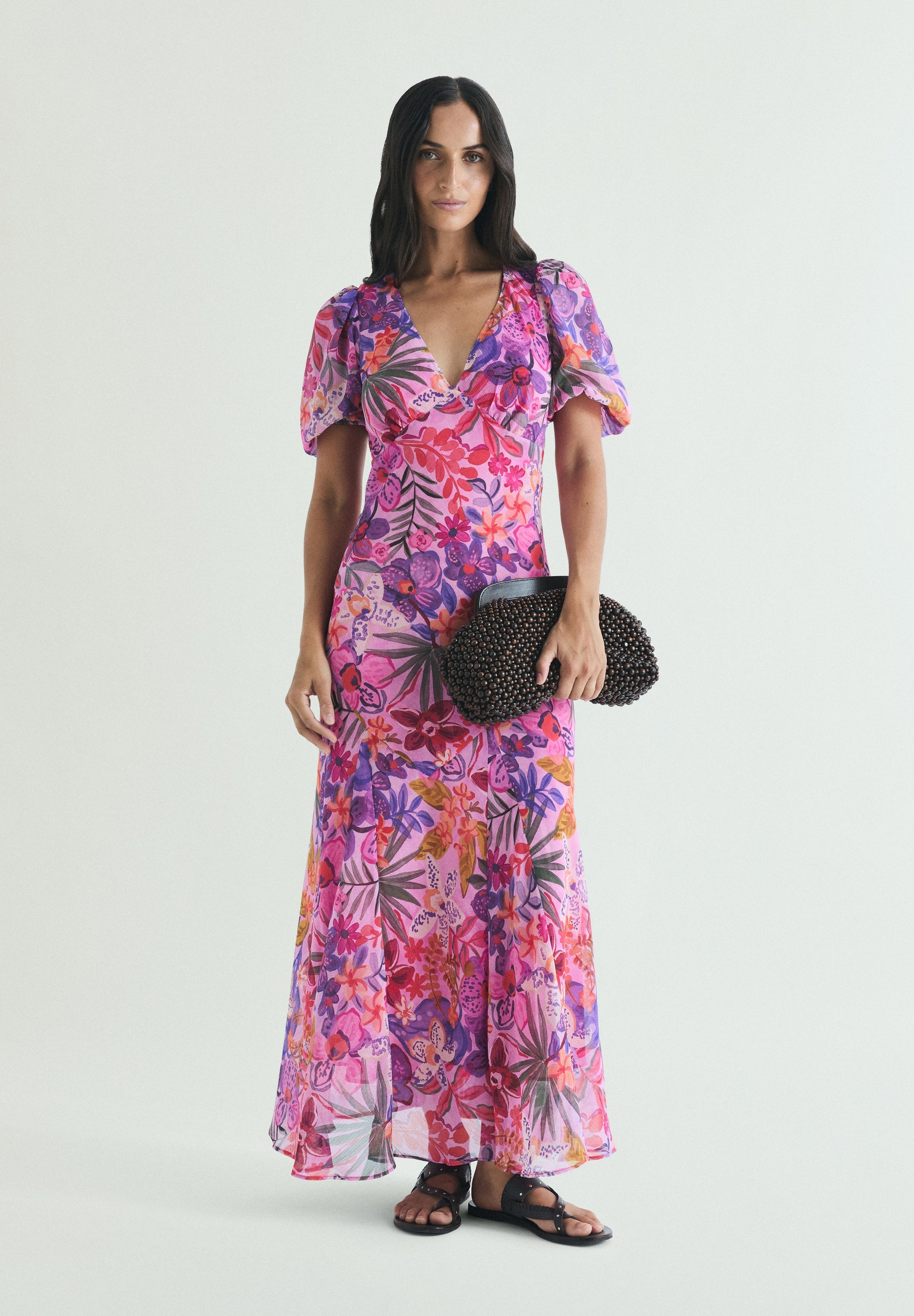 VESTIDO MAXI COM PADRÃO FLORAL
