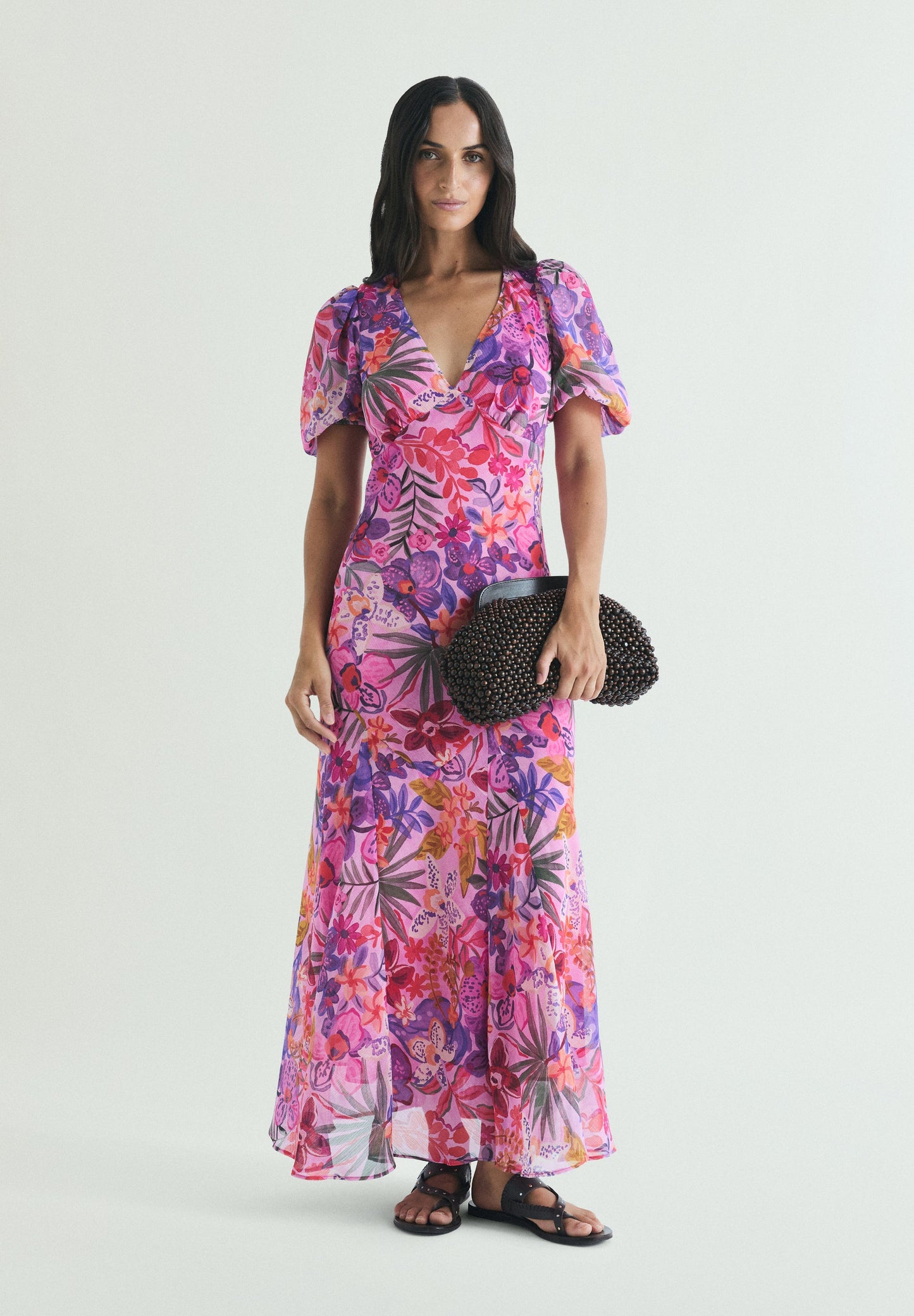 VESTIDO MAXI COM PADRÃO FLORAL
