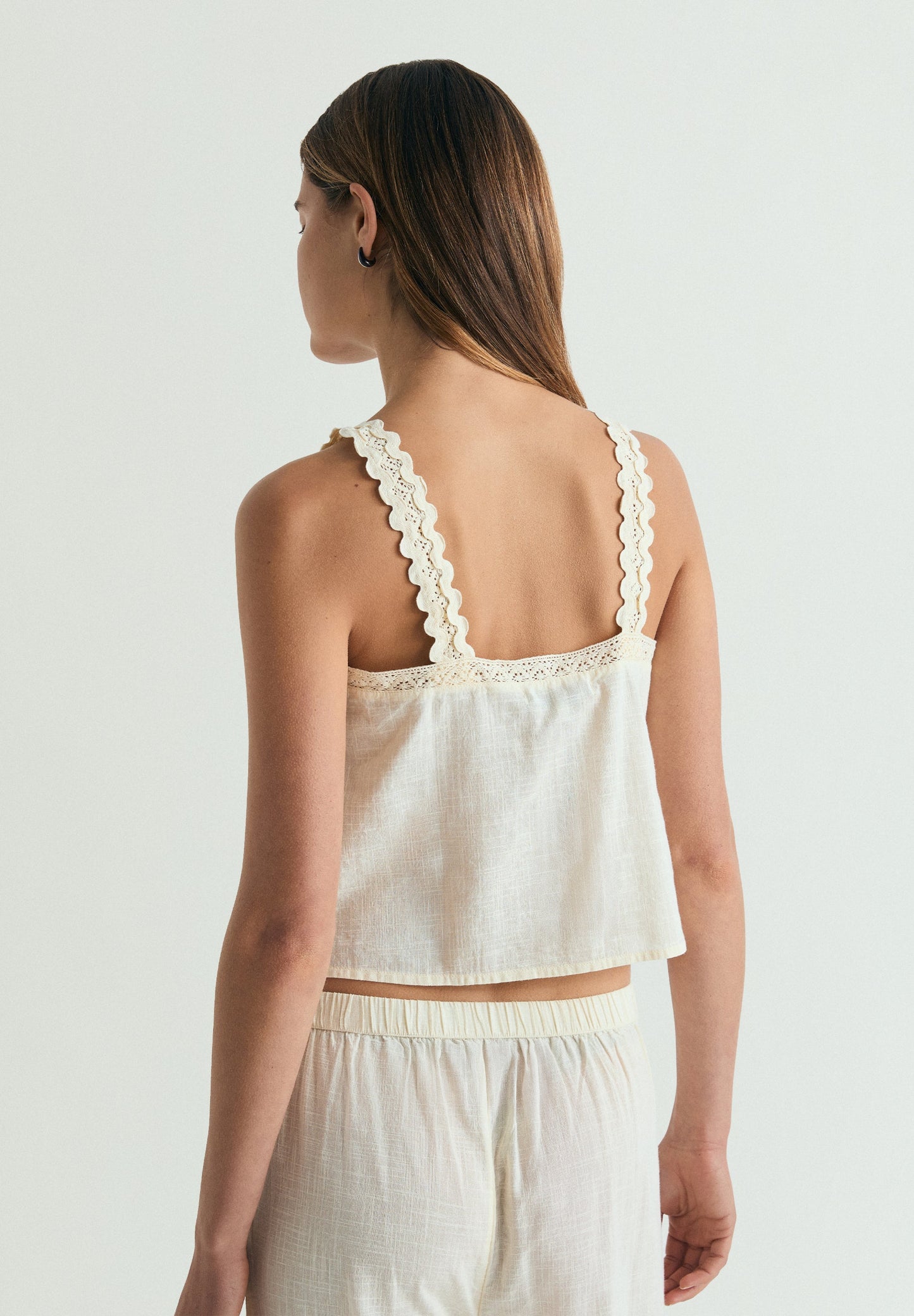 TOP DE BORDADOS COM RENDA