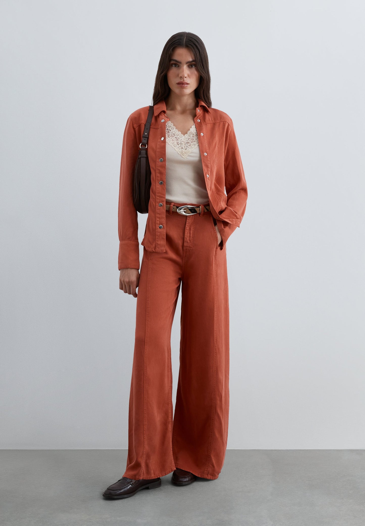 CAMISA FLUIDA DE LYOCELL