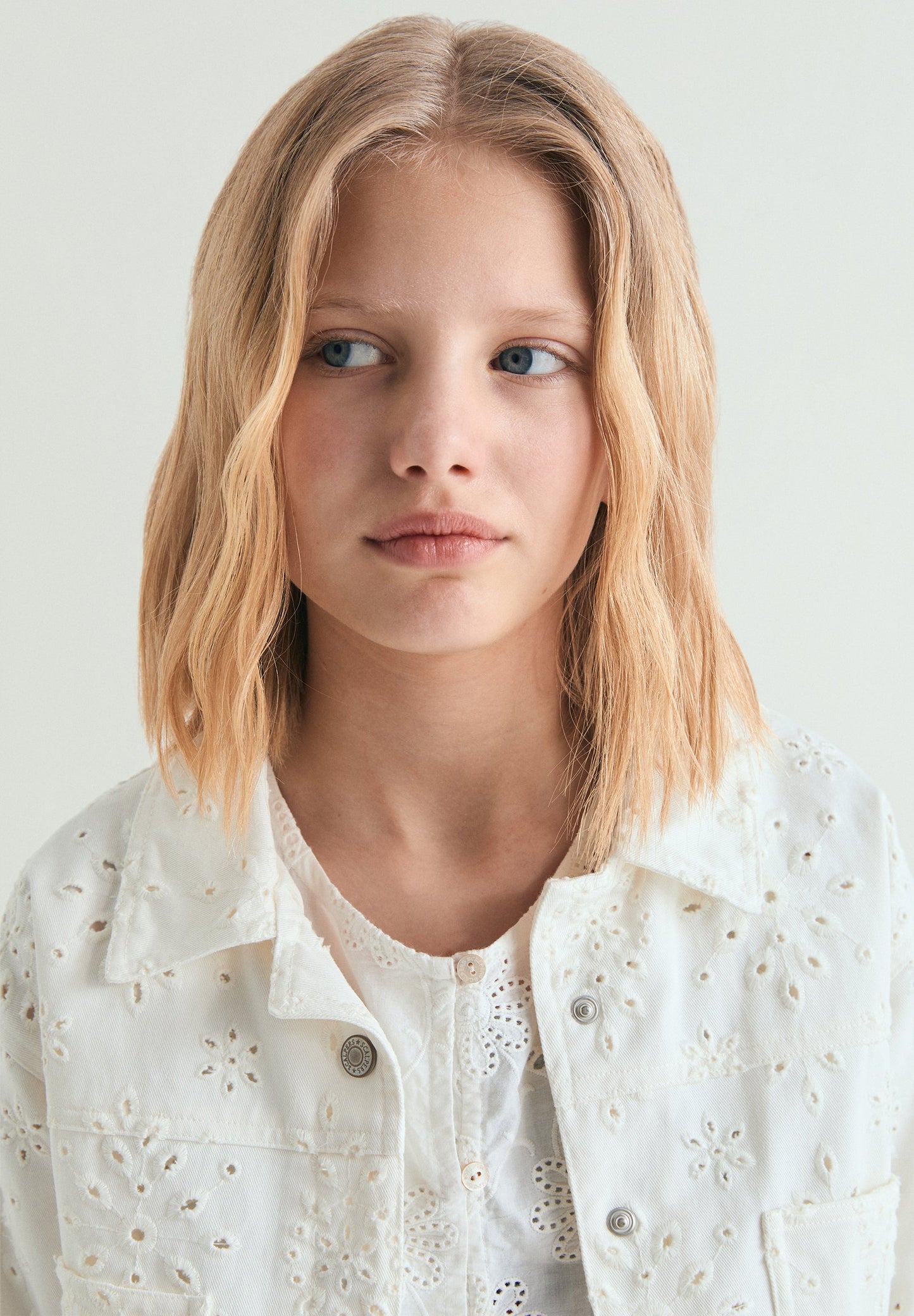 CARDIGAN PERFURADO