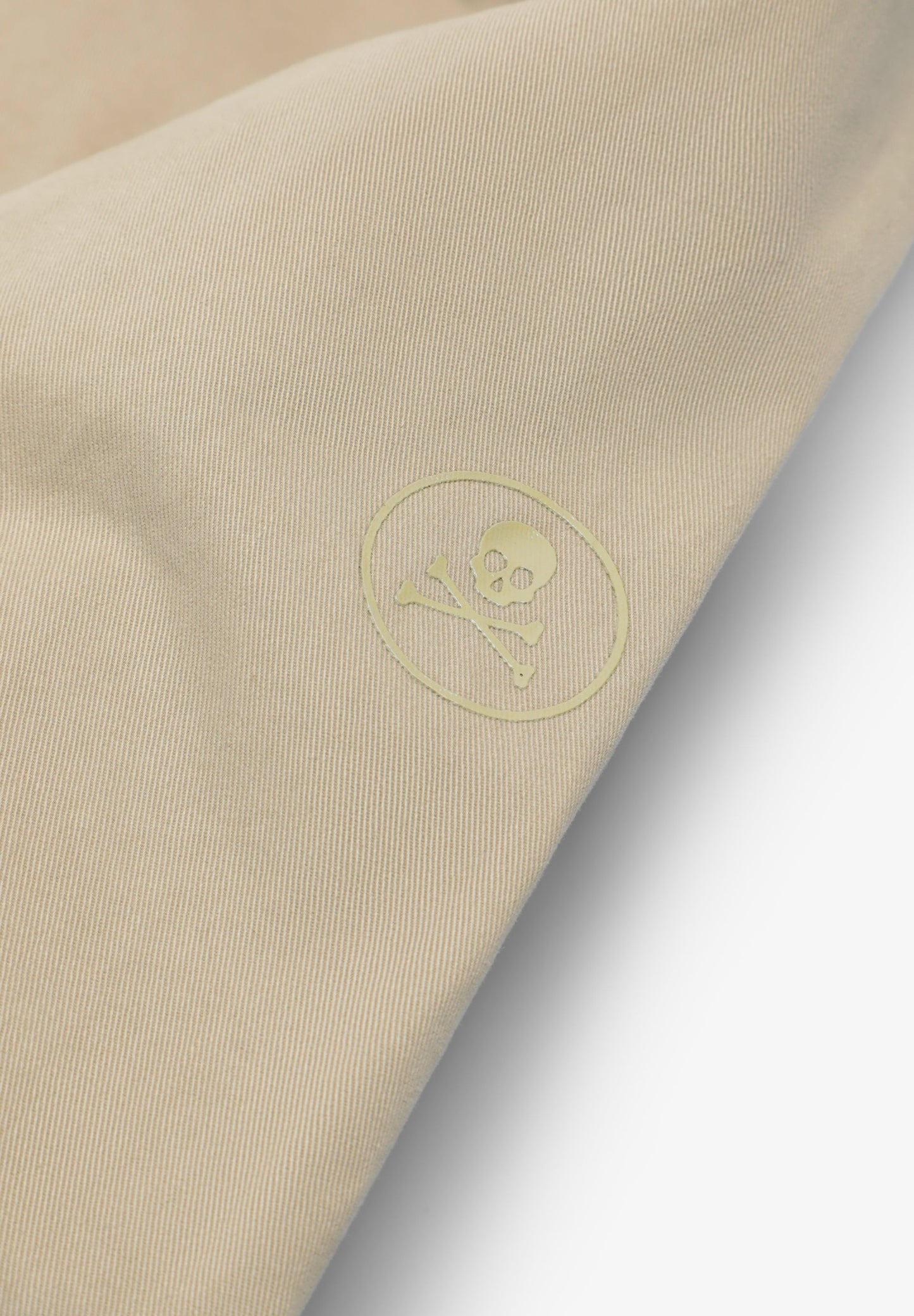 CARDIGAN COM CAPUZ SKULL NO TOM