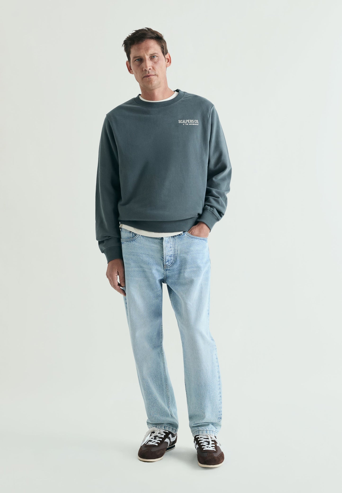 SWEATSHIRT DESBOTADA COM PADRÃO