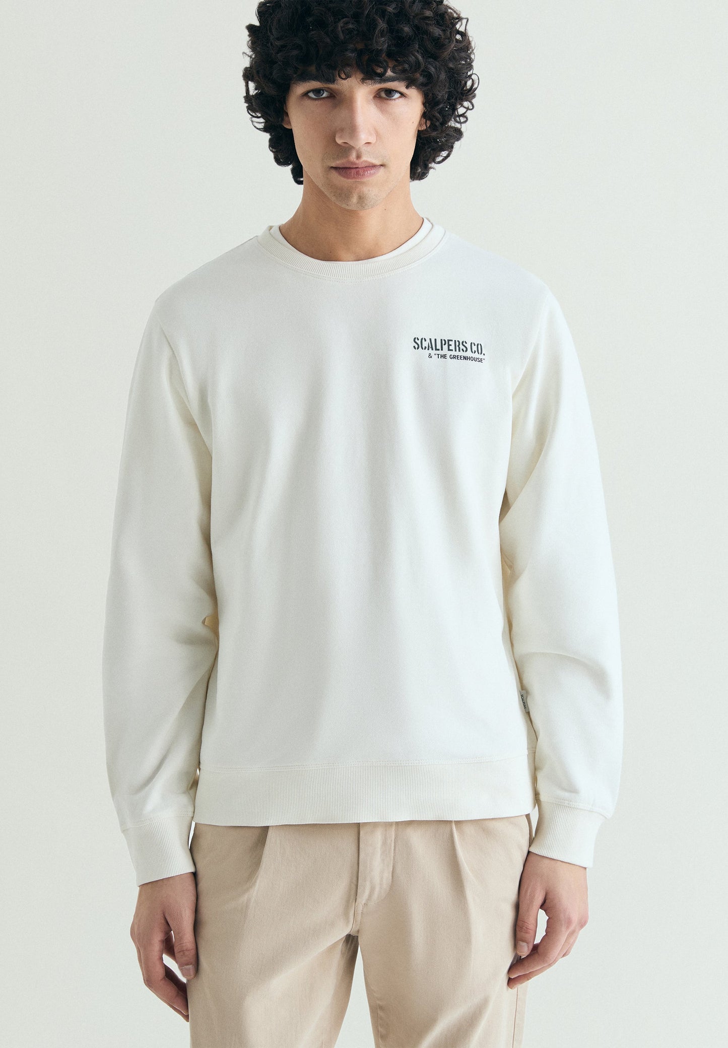 SWEATSHIRT DESBOTADA BORDADA