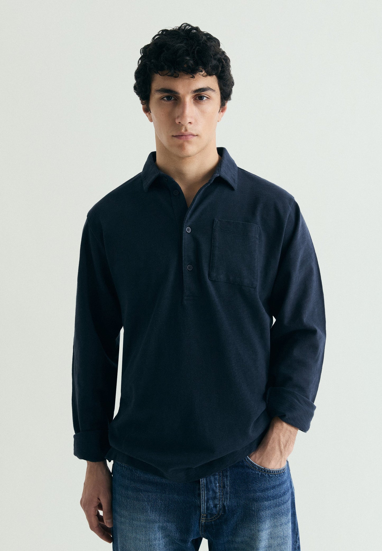 T-SHIRT ALGODÃO COM BOLSO