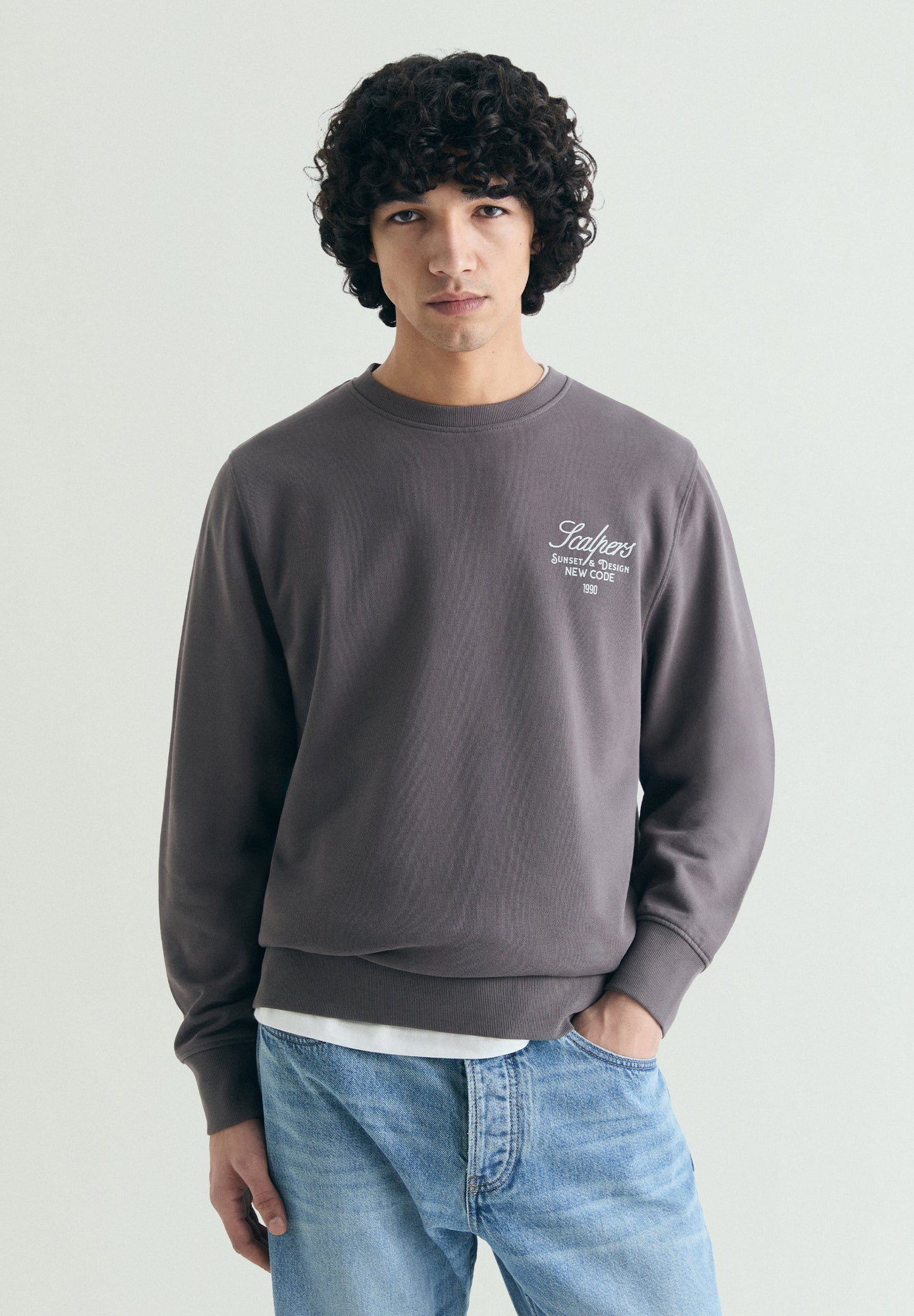 SWEATSHIRT DESBOTADA COM PADRÃO