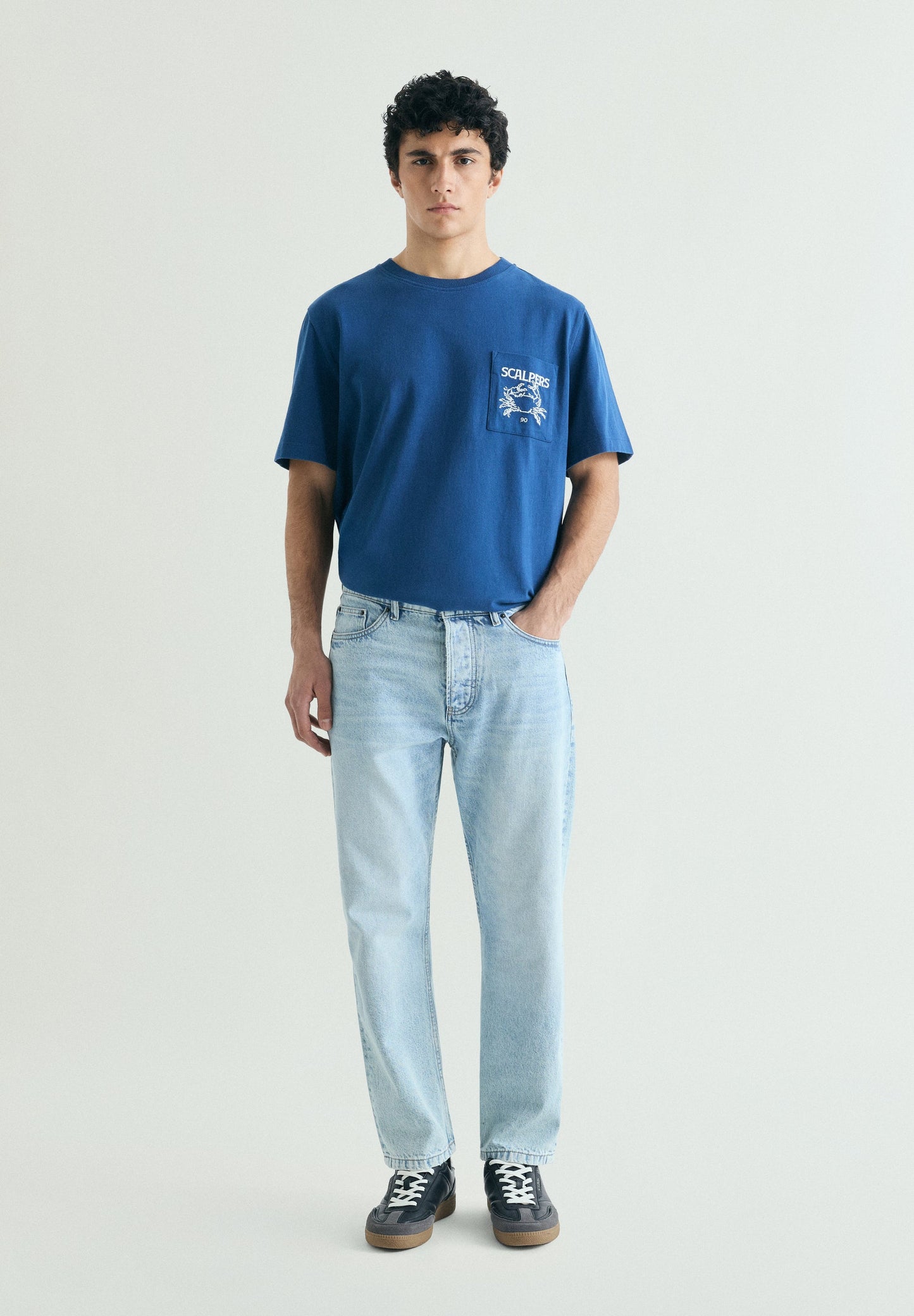 T-SHIRT COM BOLSO HEAVY WEIGHT
