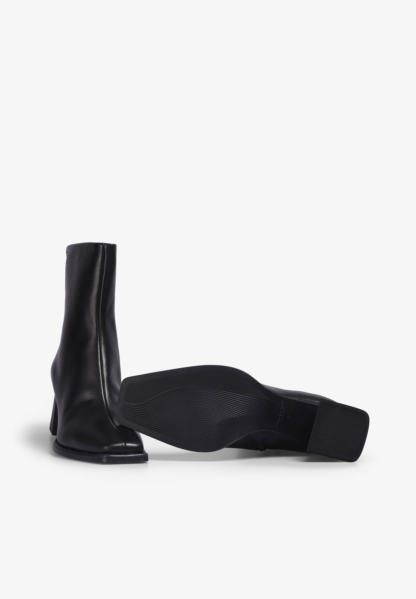VAGABOND | BOTAS HEDDA