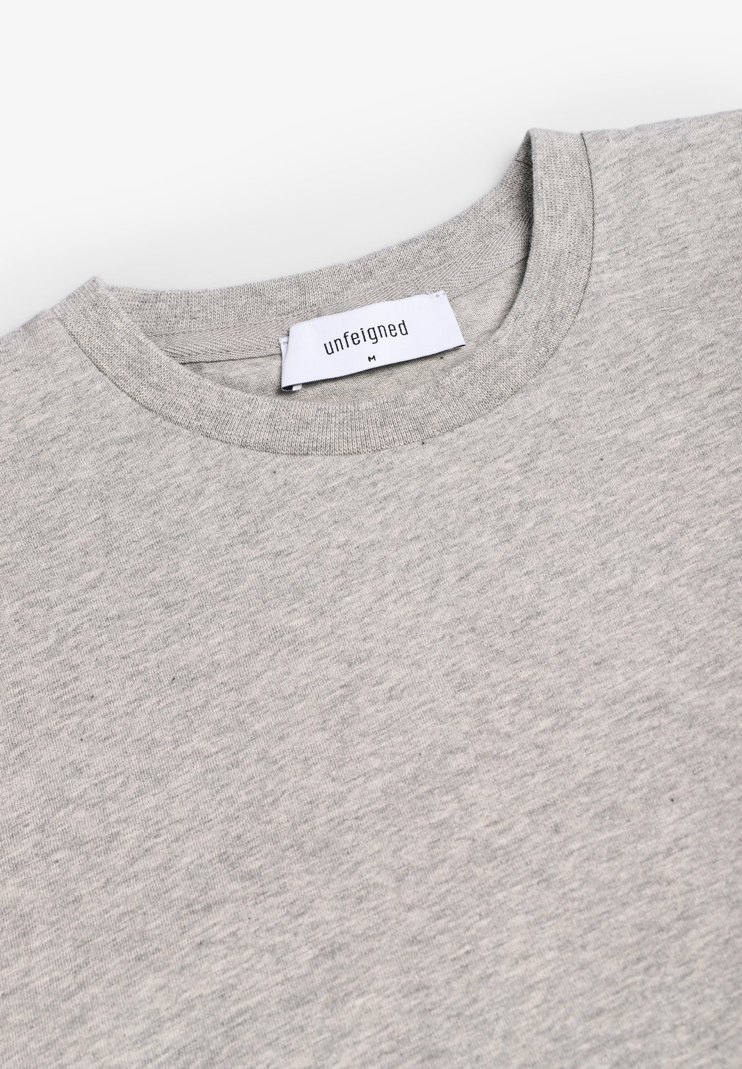 UNFEIGNED | T-SHIRT BÁSICA DE MANGA COMPRIDA
