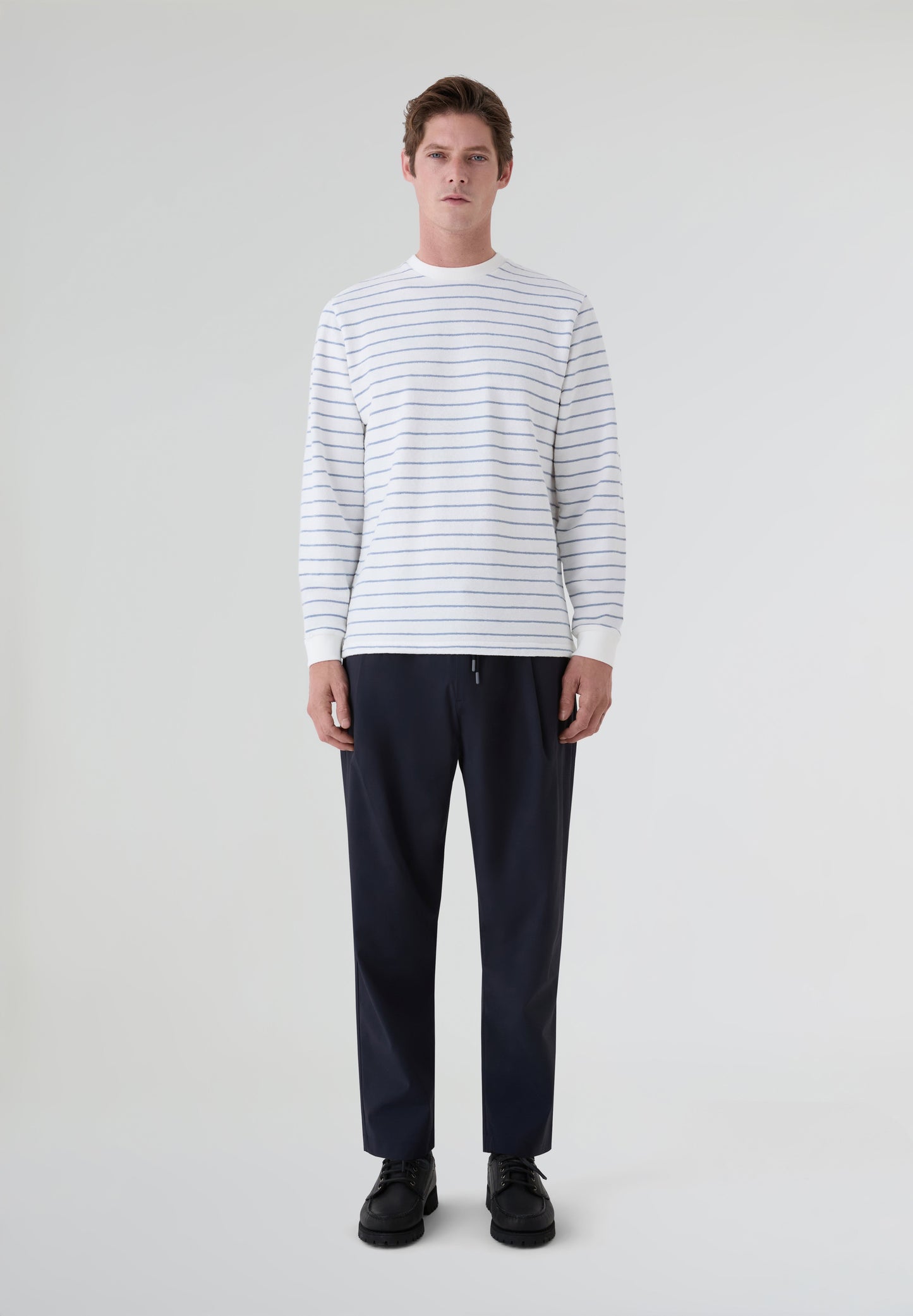 UNFEIGNED | T-SHIRT BÁSICA DE MANGA COMPRIDA TERRY