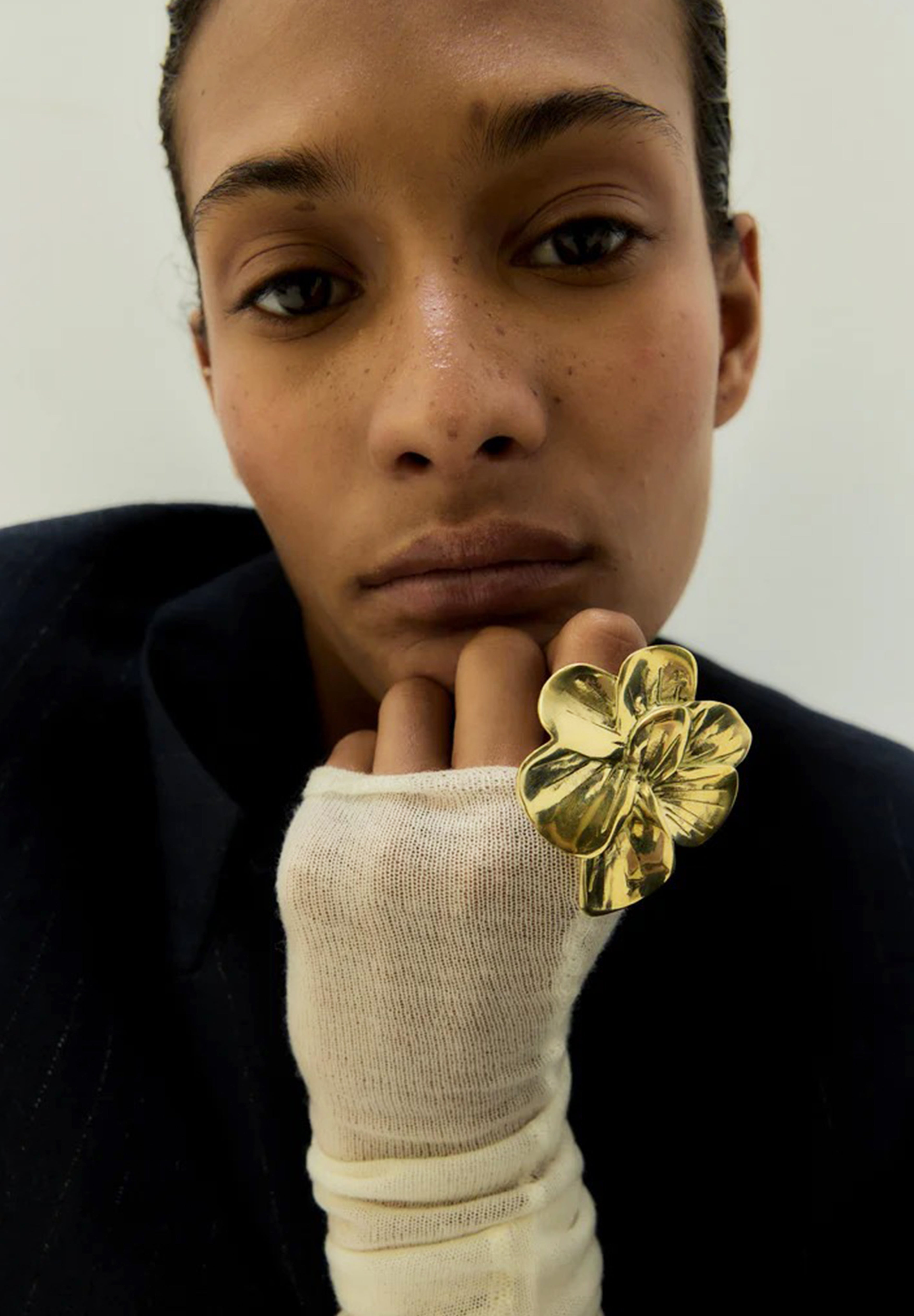 SITA NEVADO | ANEL I AM A FLOWER