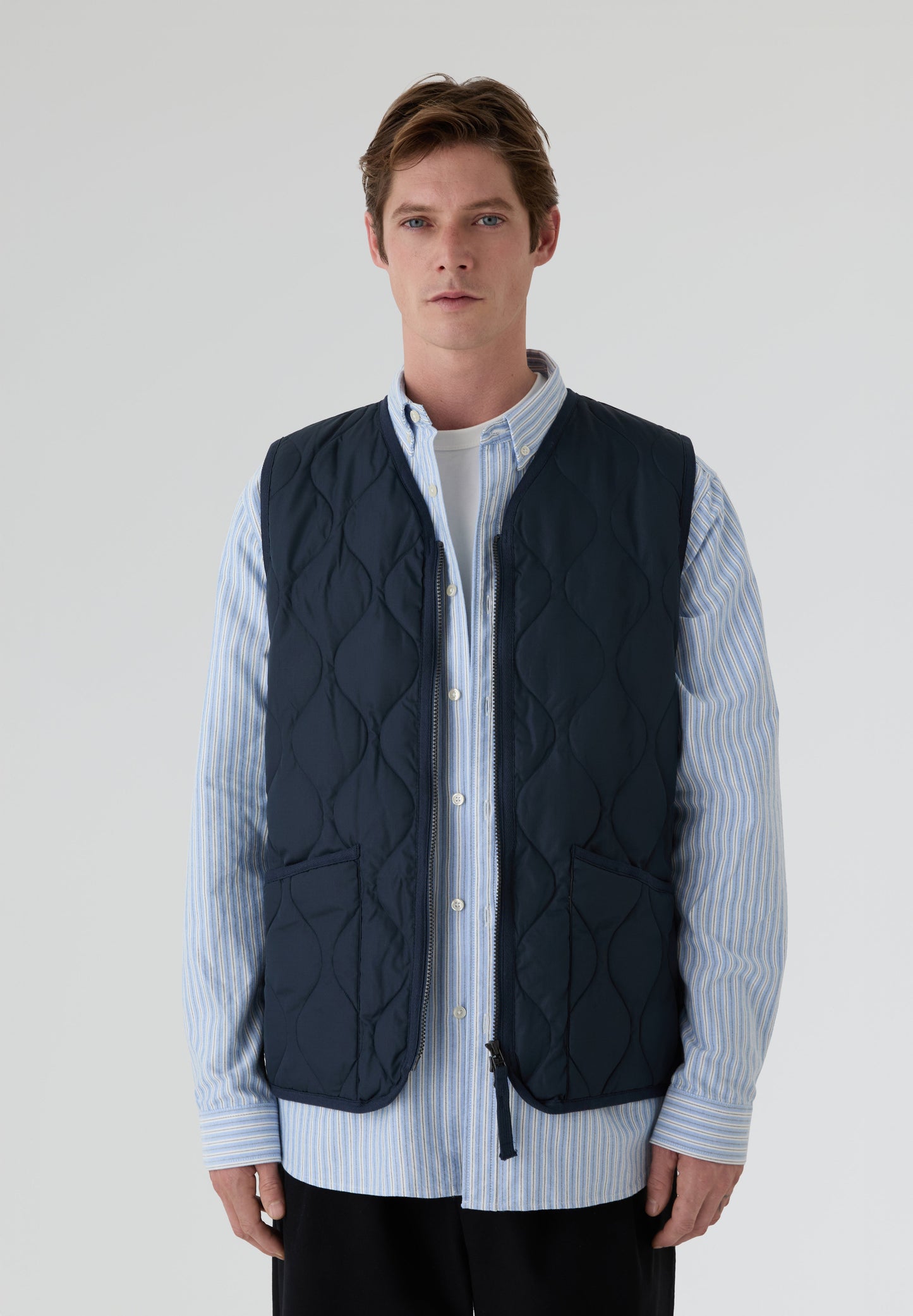 TAION | COLETE MILITAR GOLA EM V E ZIP UNISEXO