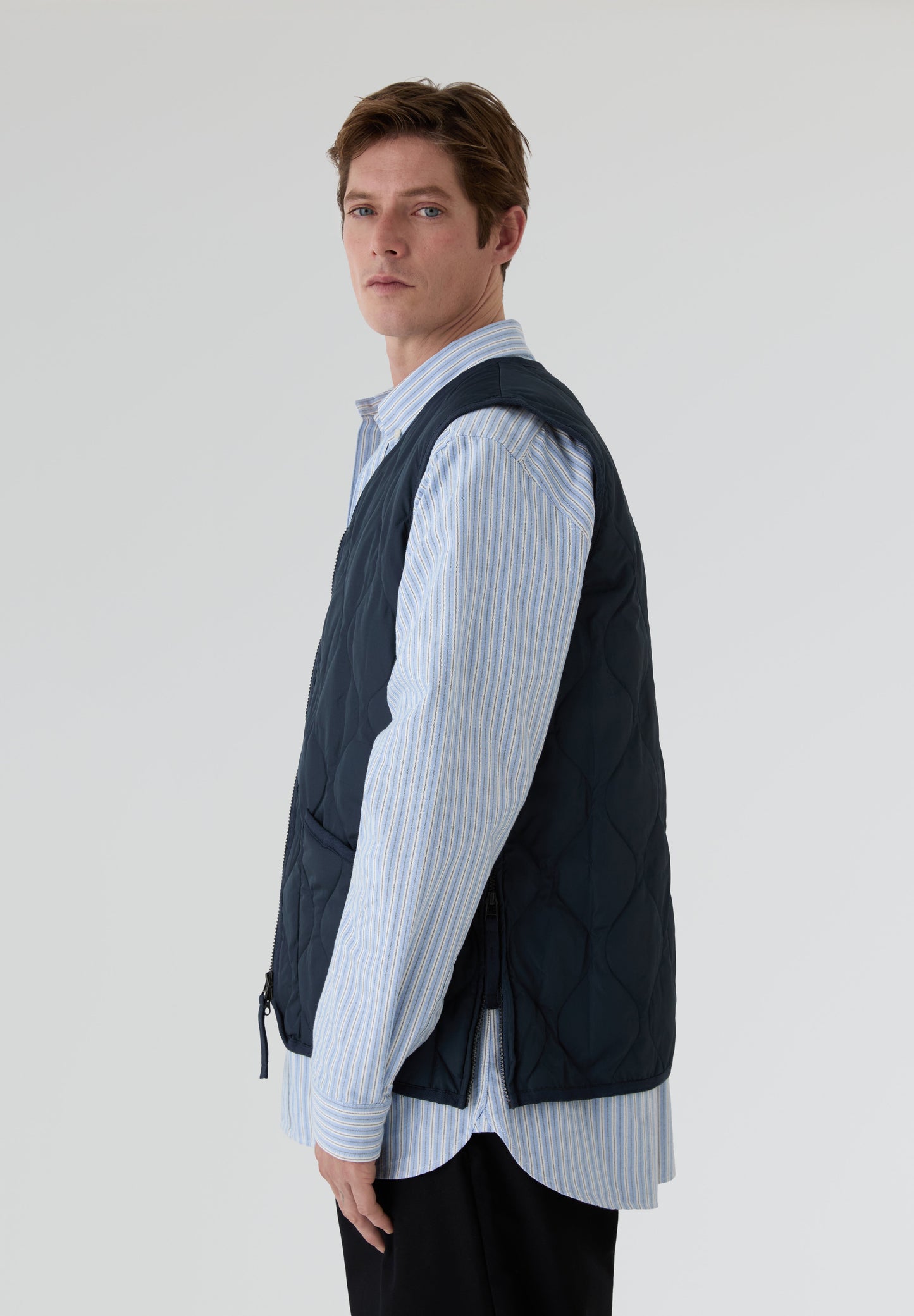 TAION | COLETE MILITAR GOLA EM V E ZIP UNISEXO