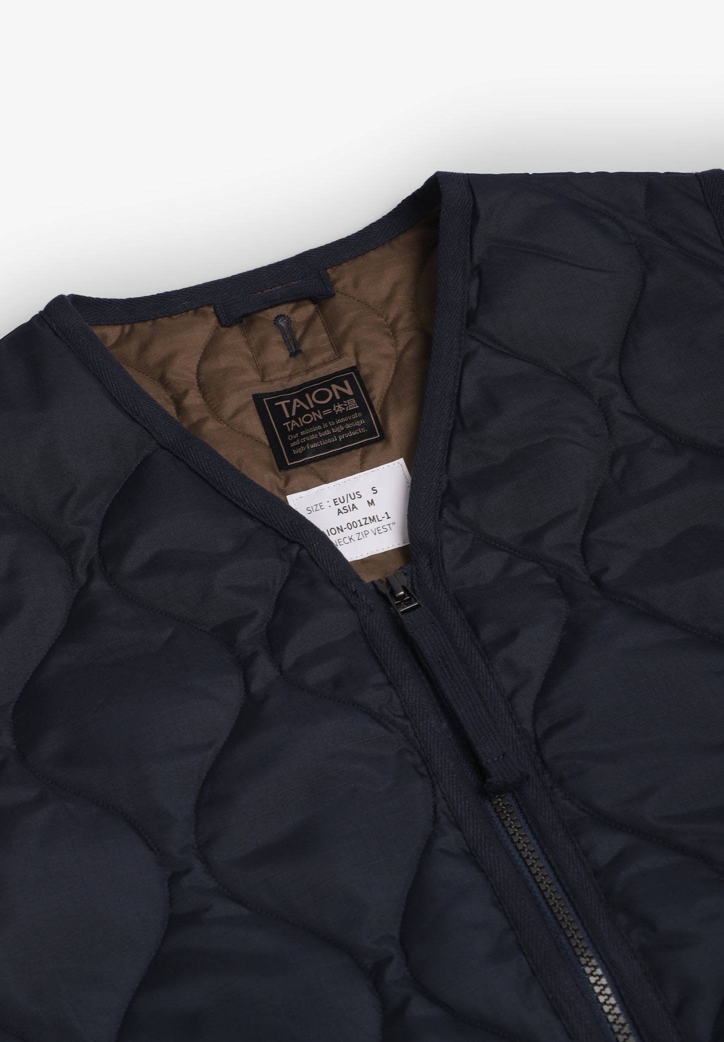 TAION | COLETE MILITAR GOLA EM V E ZIP UNISEXO