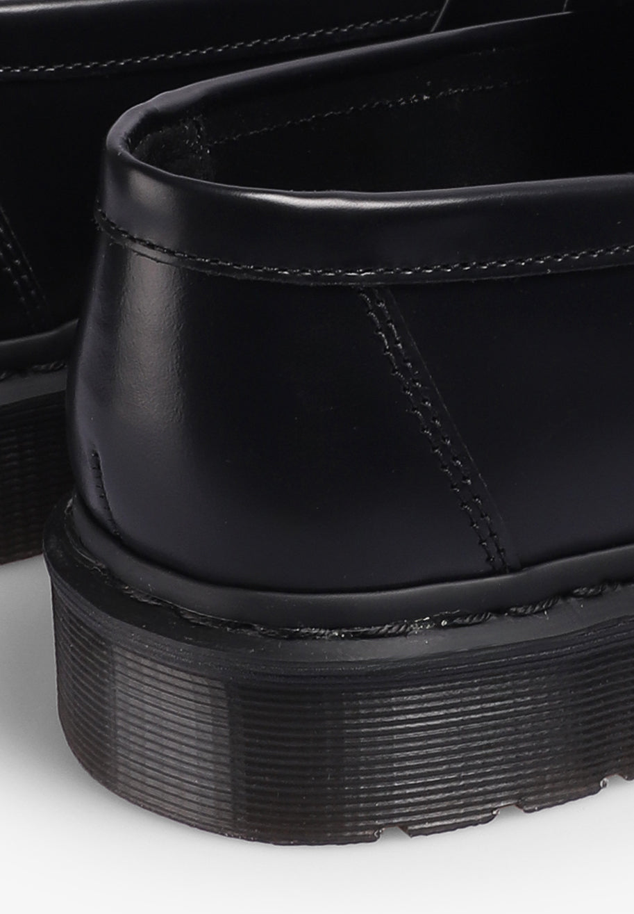 DR MARTENS | MOCASSINS ADRIAN DE PELE SMOOTH COM REBORDO E FRANJAS
