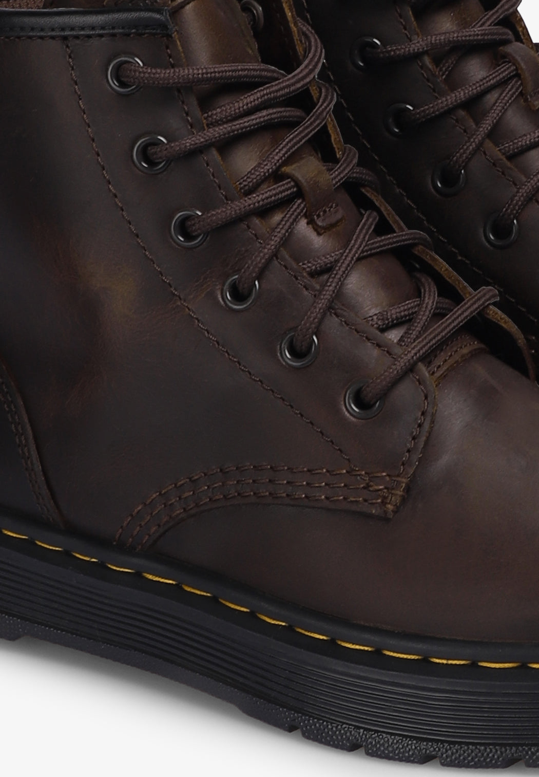 DR MARTENS | BOTIM CHUKKA BROOKLINE DE PELE CRAZY HORSE
