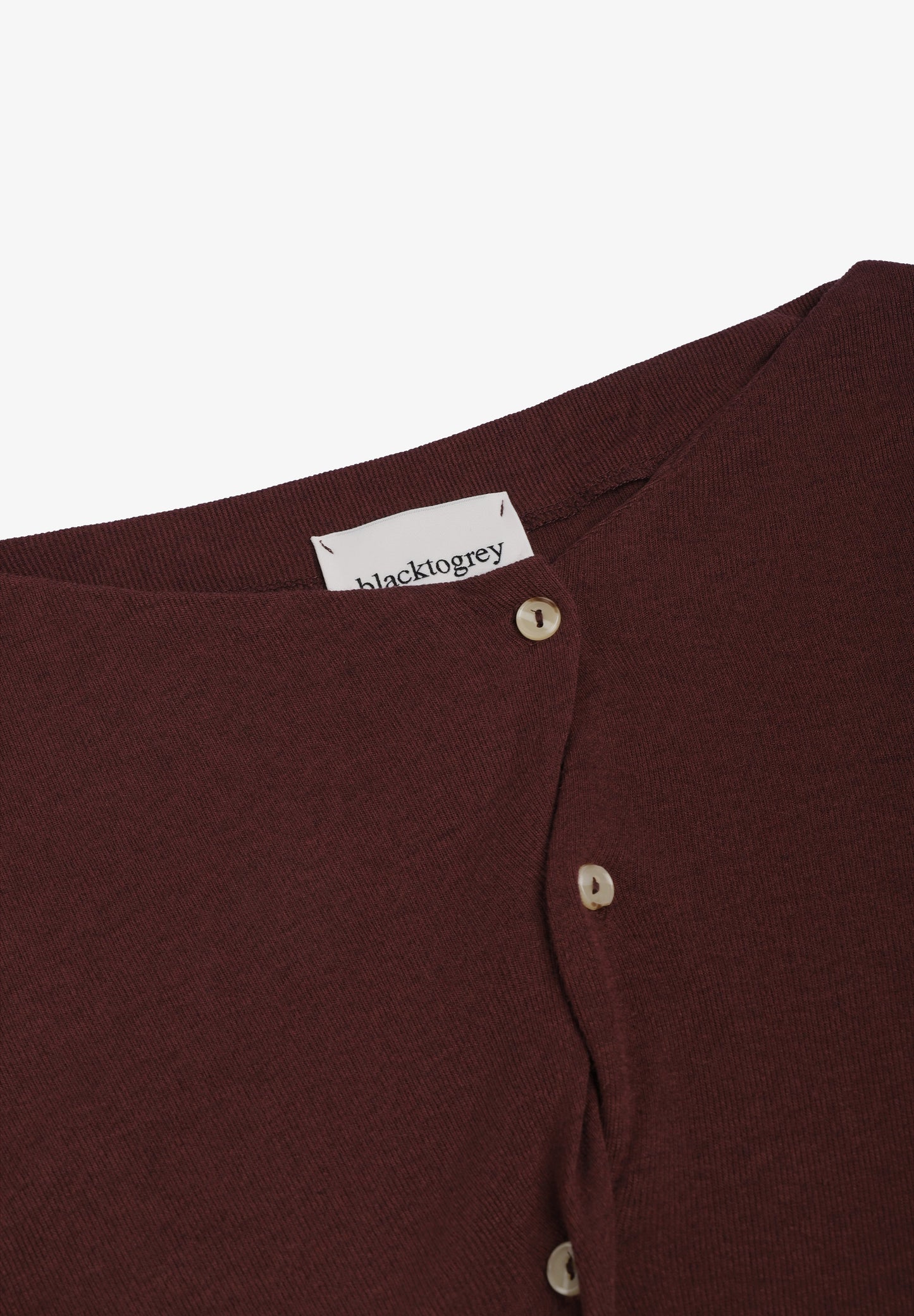 .BLACKTOGREY | TOP IVES