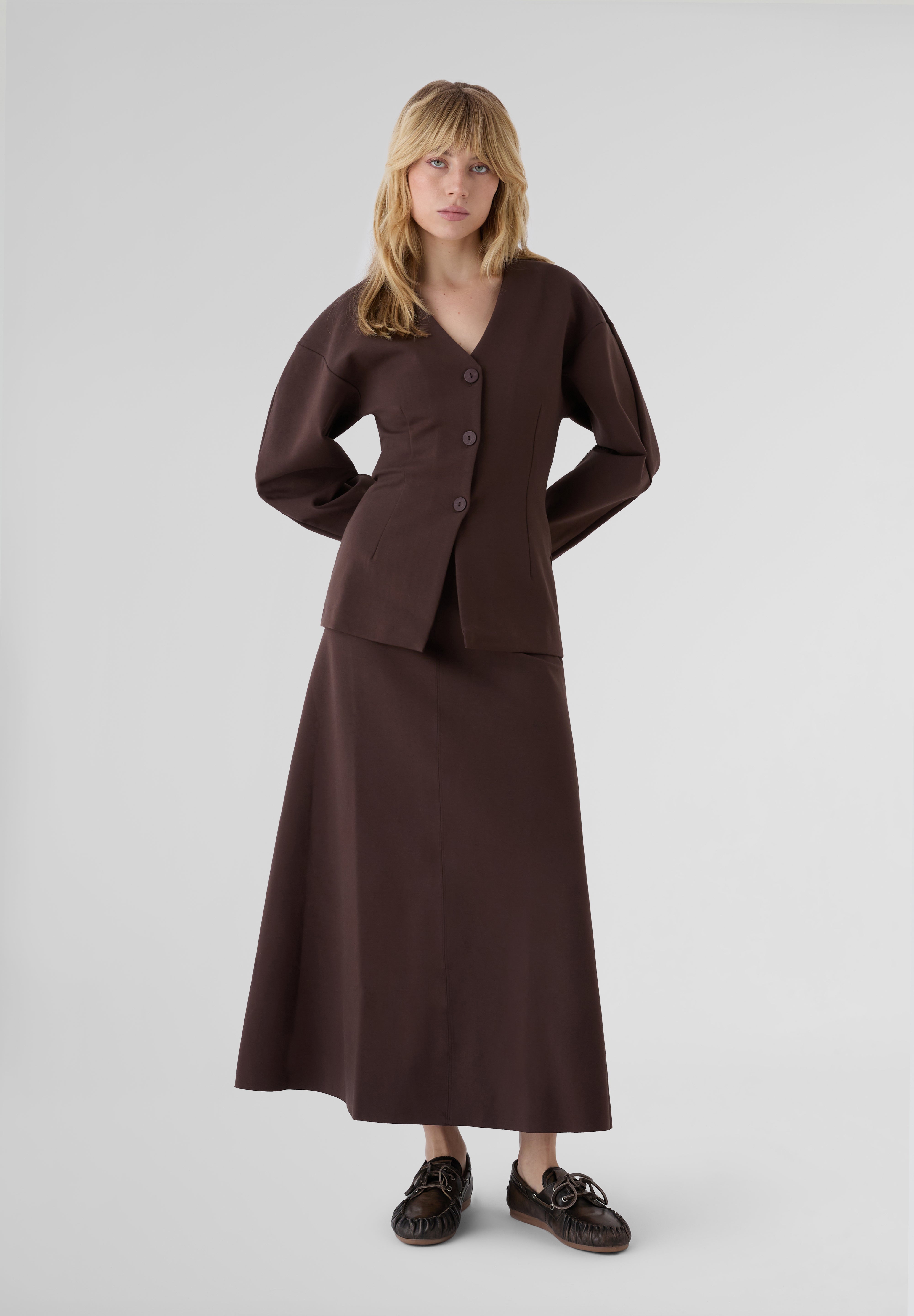 .BLACKTOGREY | SAIA AEGUAN