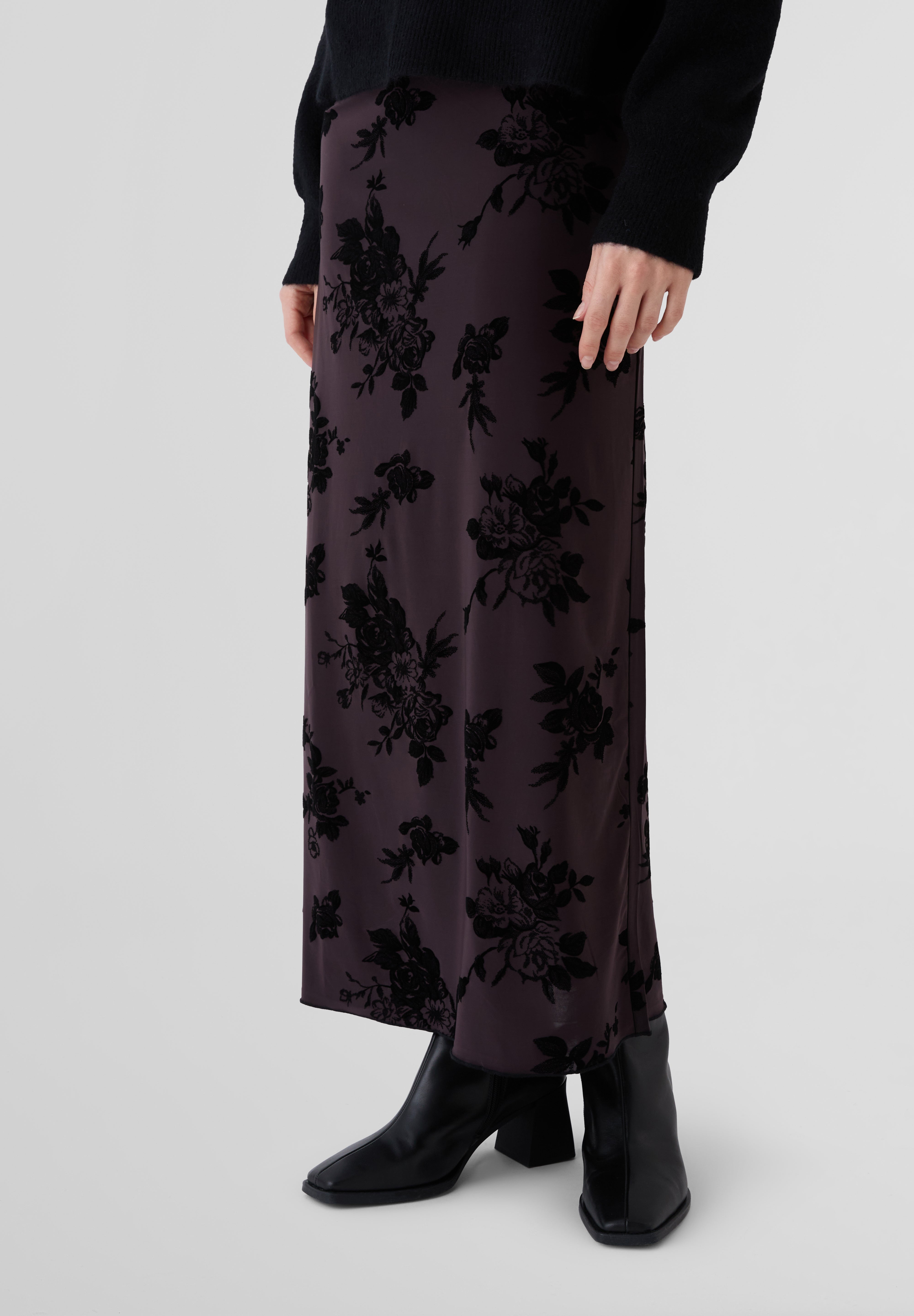 RÉSUMÉ | SAIA HOLLYRS