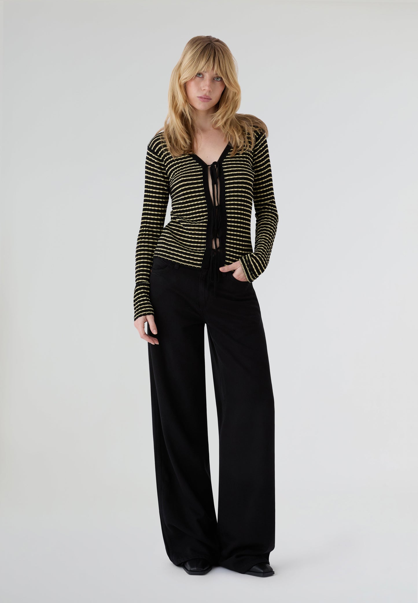 RÉSUMÉ | FINNLEYRS KNIT CARDIGAN