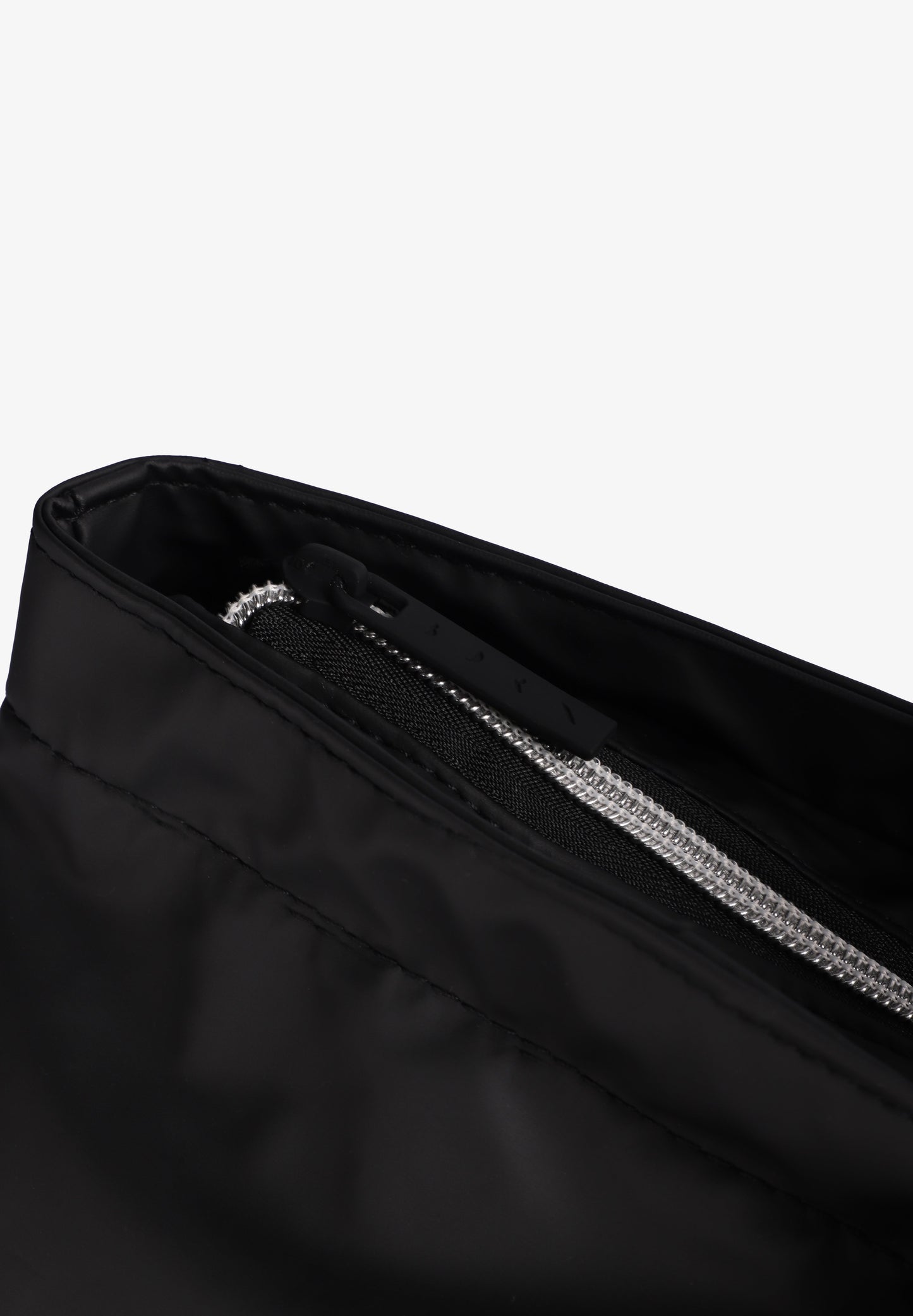 BORN LIVING YOGA | BOLSA RAGA