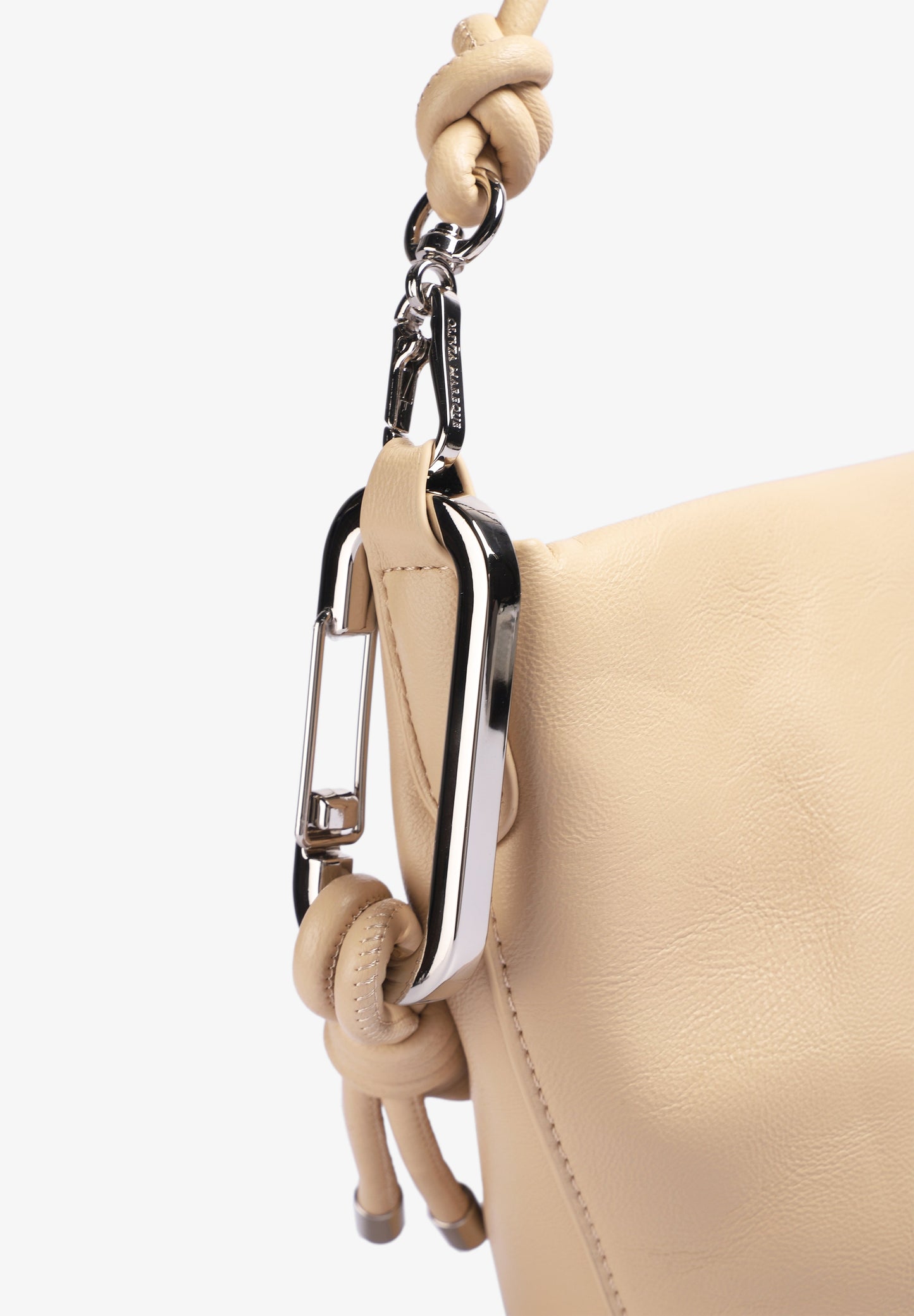 OLIVIA MAREQUE | BOLSA ARES