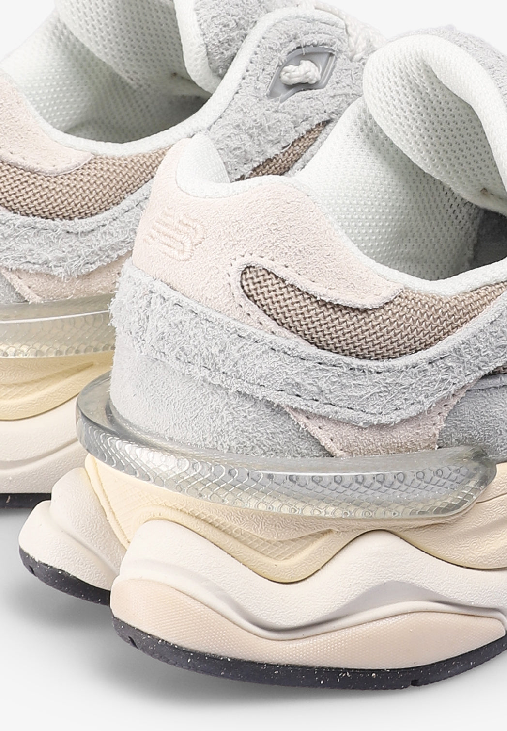 NEW BALANCE | SAPATILHAS 9060 DE MULHER