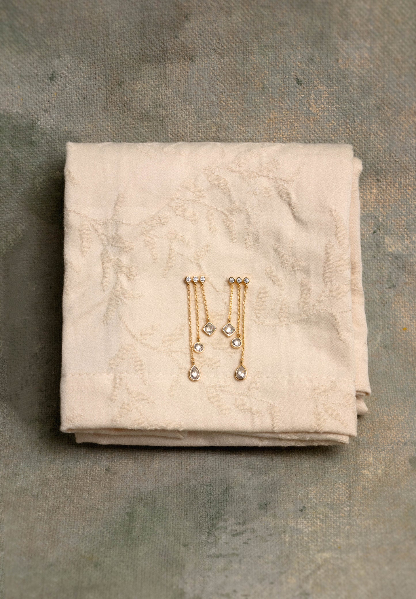 SPECCIALE | BRINCOS CHLOE