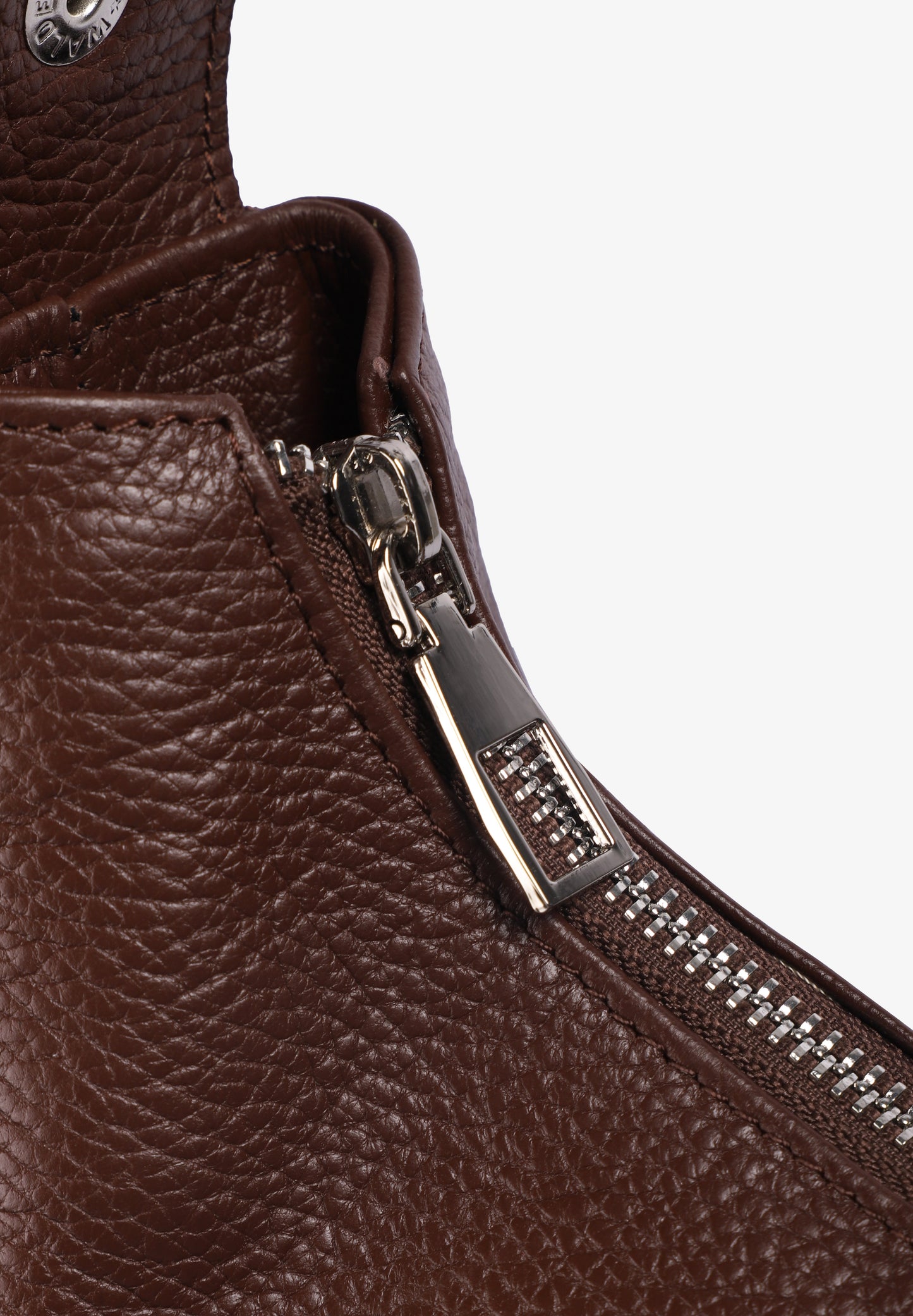 C'EST NOUS | BOLSA TIKA IN GRAINED LEATHER