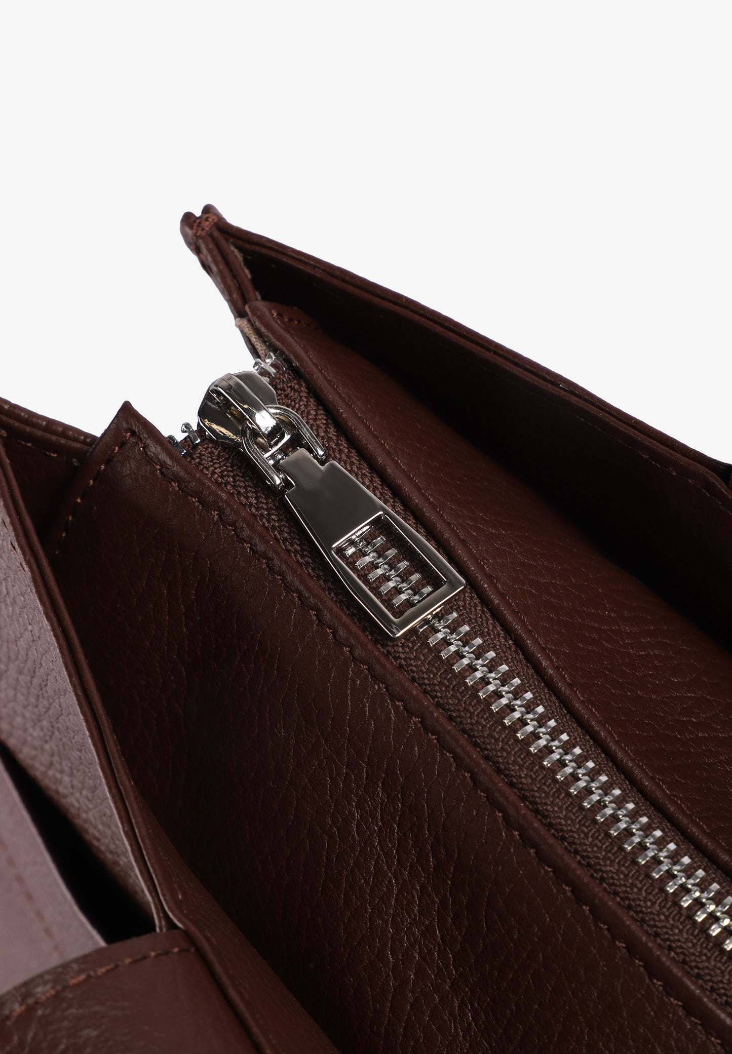 C'EST NOUS | BOLSA MUSE IN GRAINED LEATHER