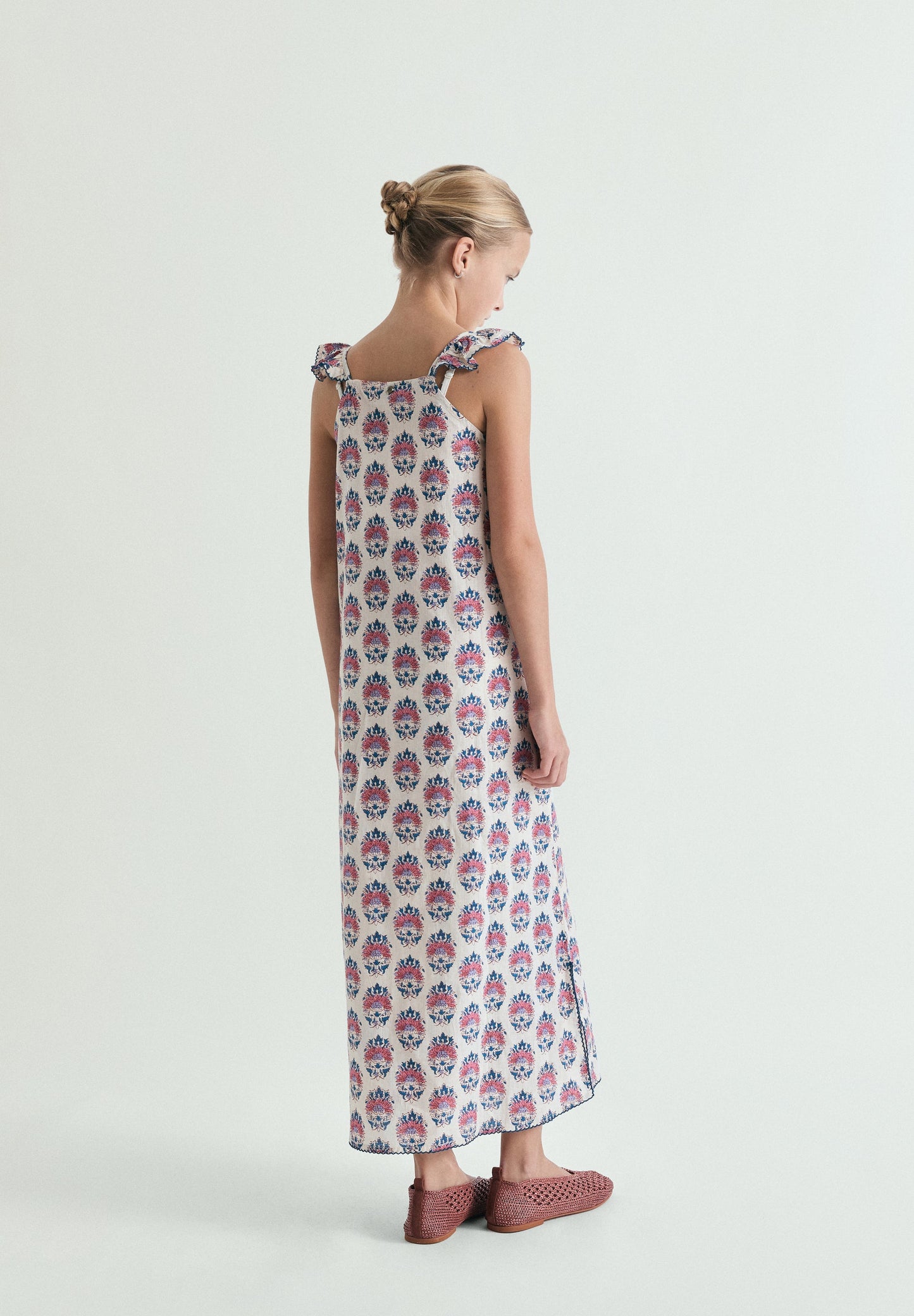 VESTIDO MIDI COM PADRÃO
