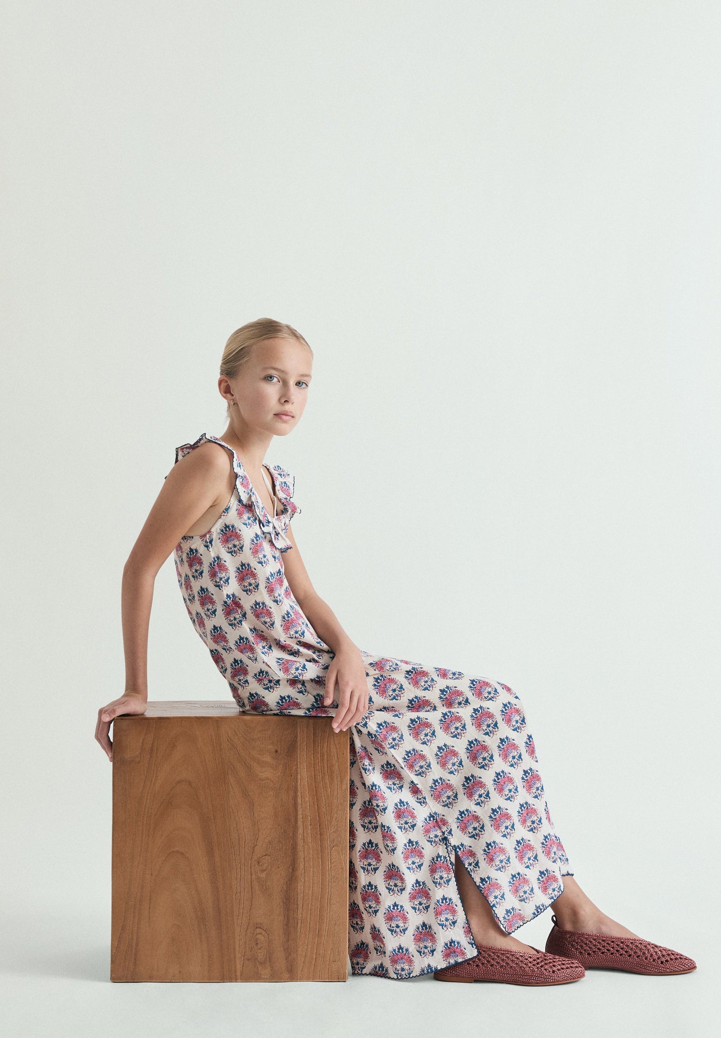 VESTIDO MIDI COM PADRÃO