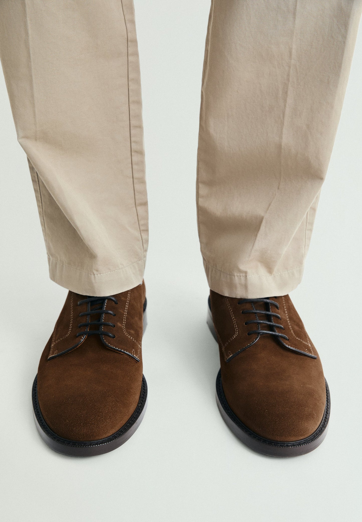SAPATOS BLUCHERS EM PELE