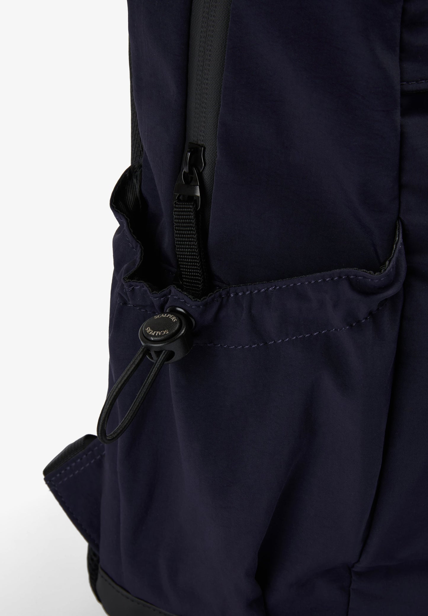 MOCHILA COM BOLSO FRONTAL
