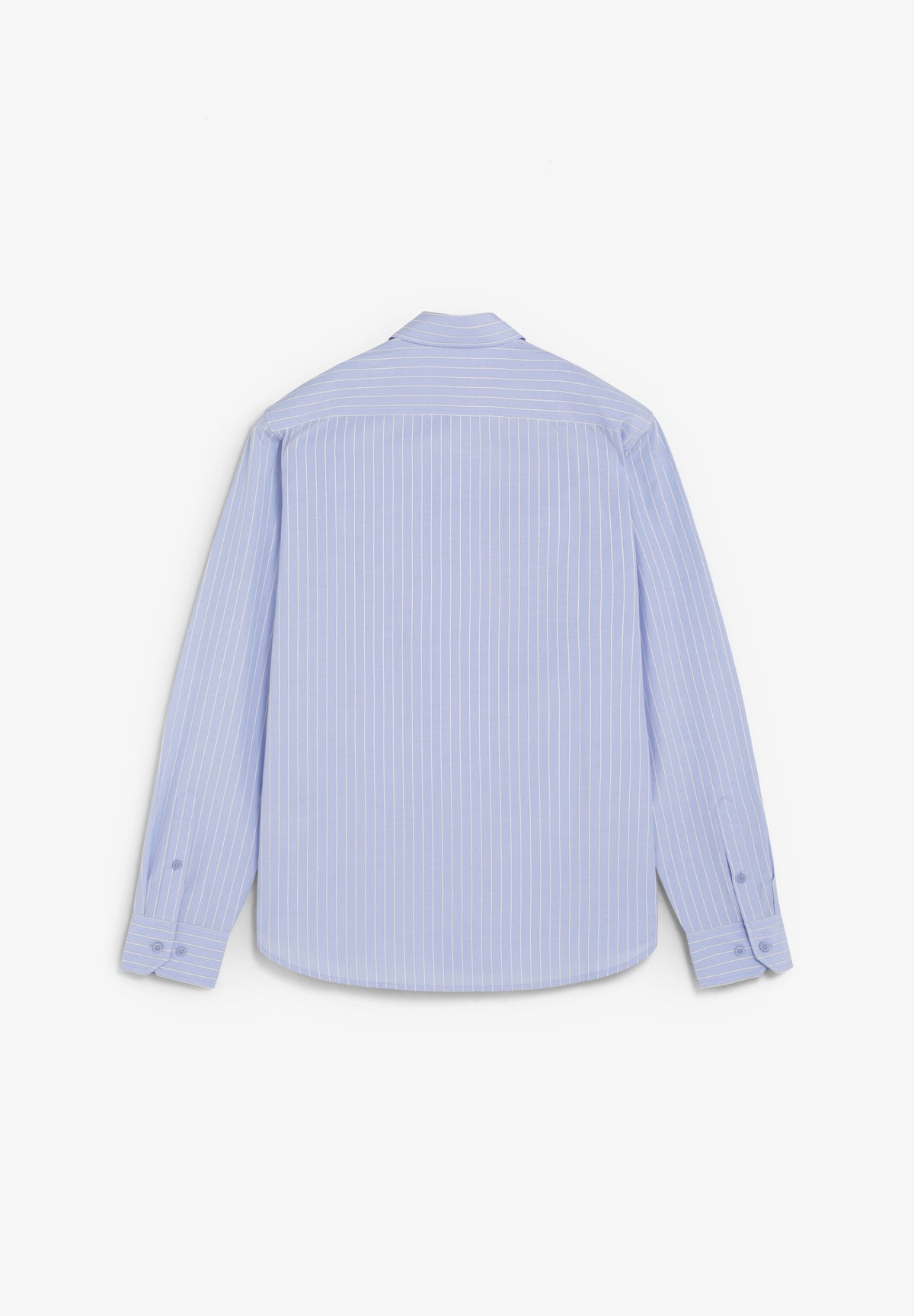 CAMISA ÀS RISCAS EM CONTRASTE