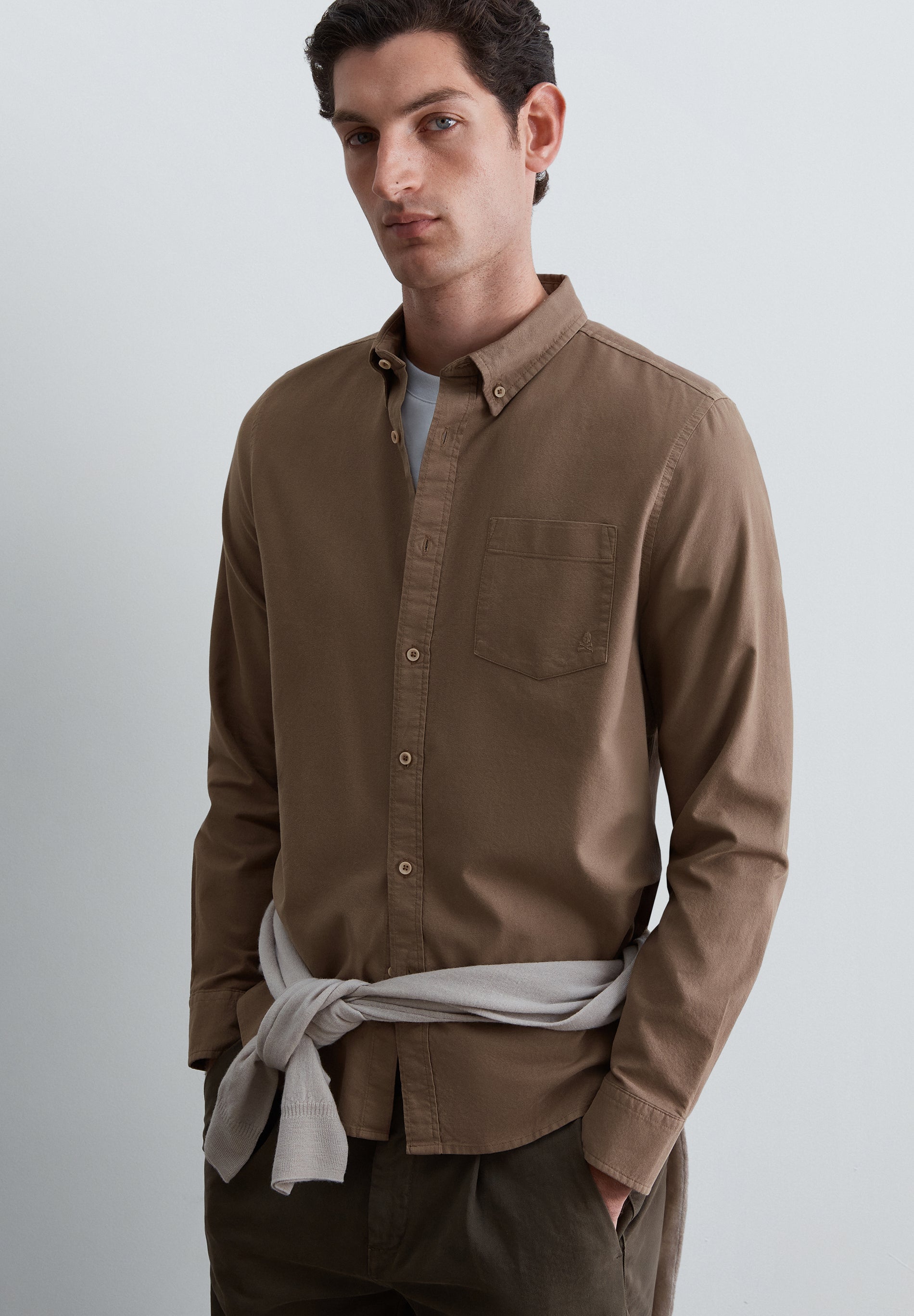 CAMISA OXFORD COM BOLSO
