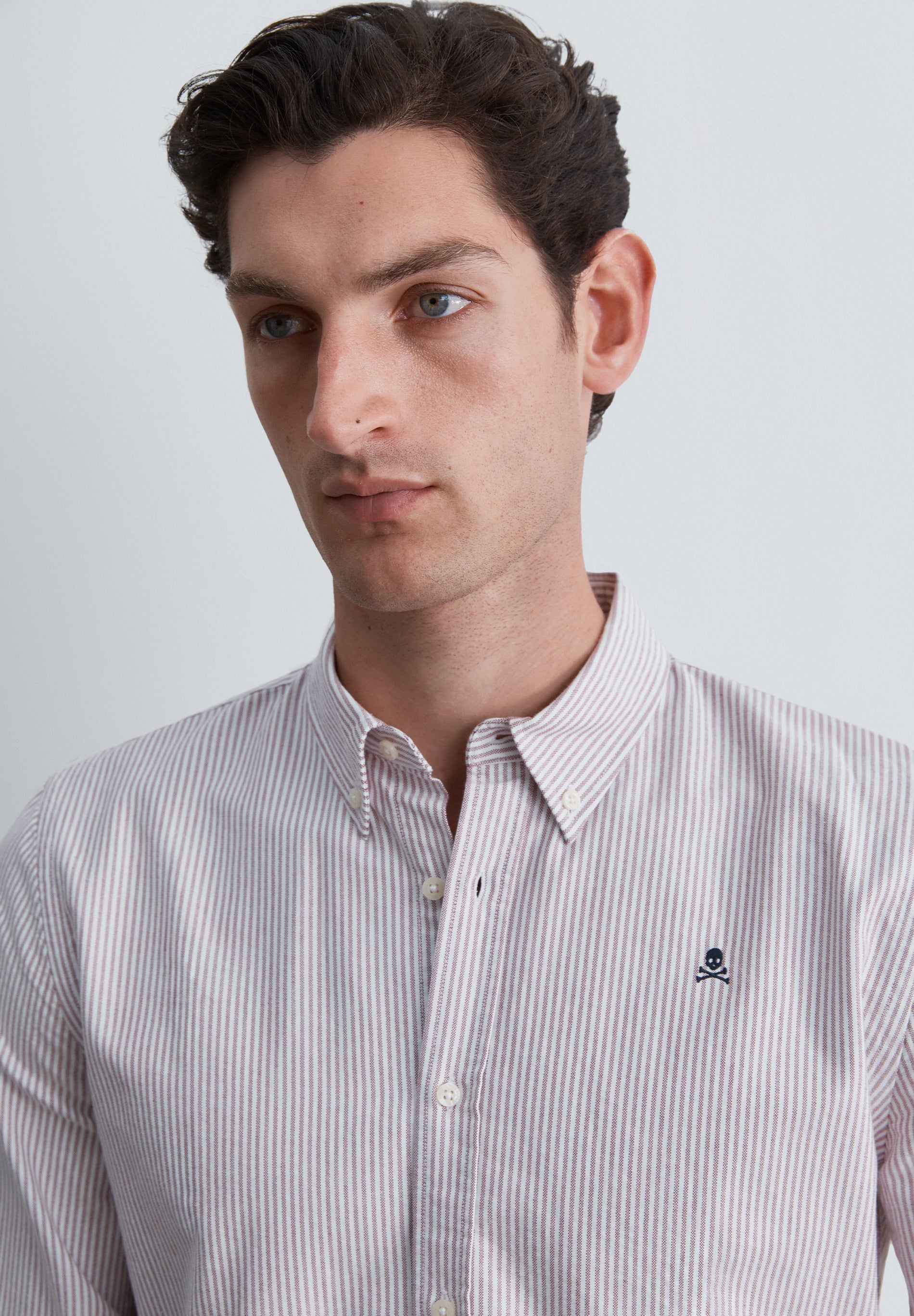 CAMISA OXFORD ÀS RISCAS