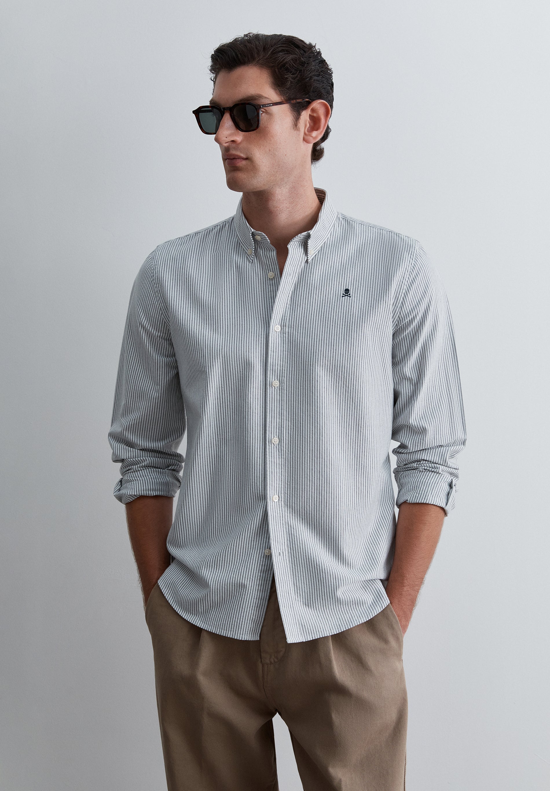 CAMISA OXFORD ÀS RISCAS