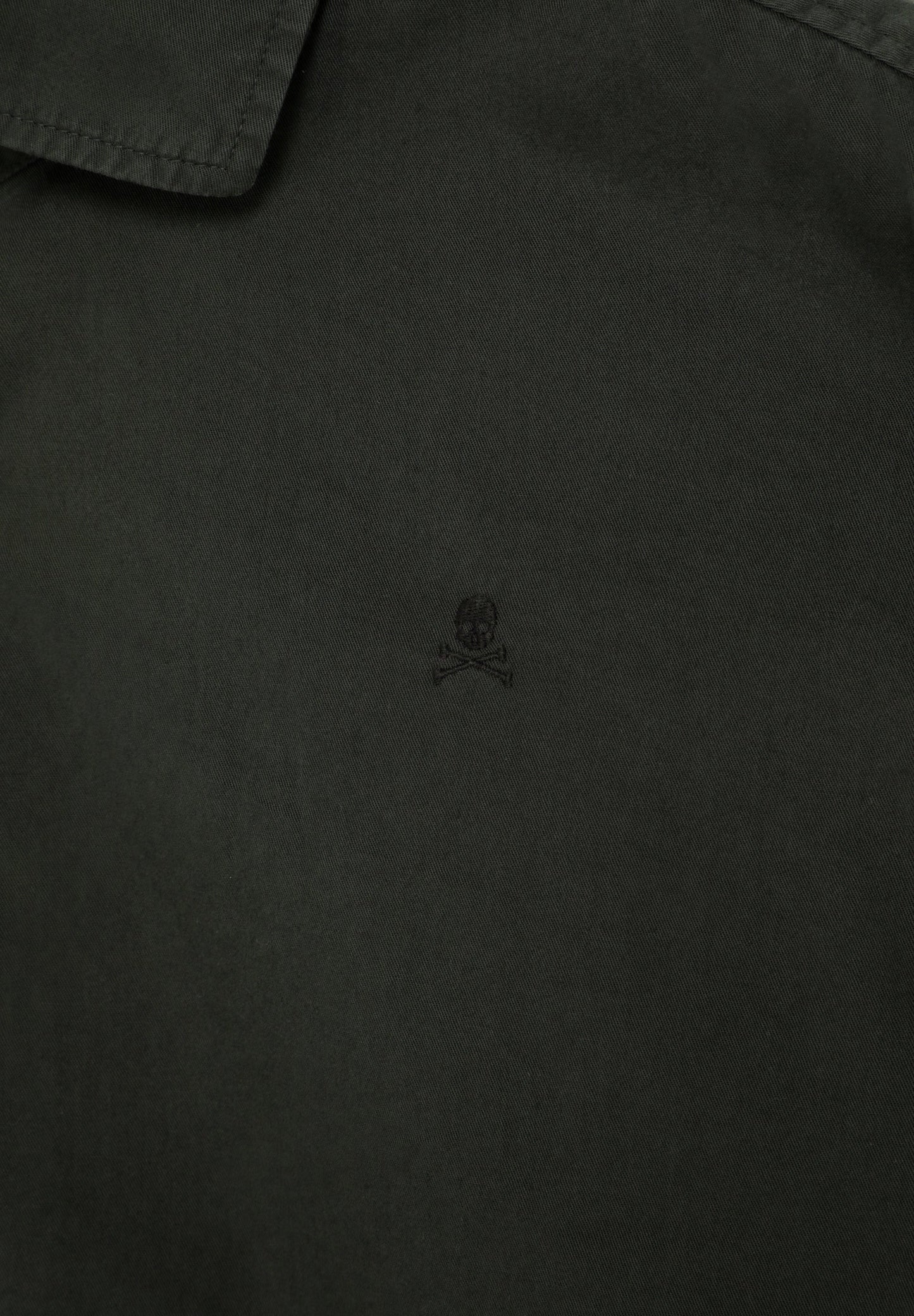 CAMISA COM SKULL NO TOM