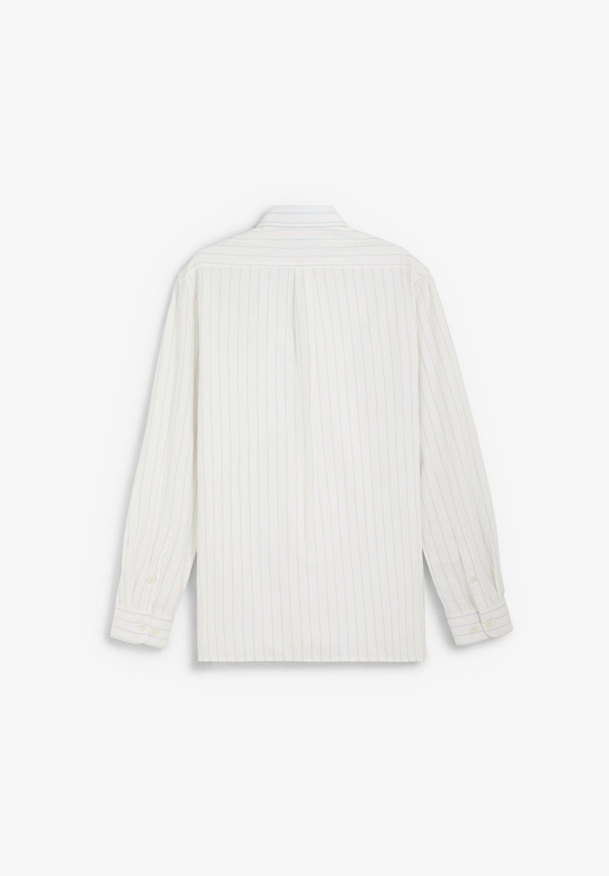 CAMISA OXFORD COM LOGÓTIPO NO BOLSO